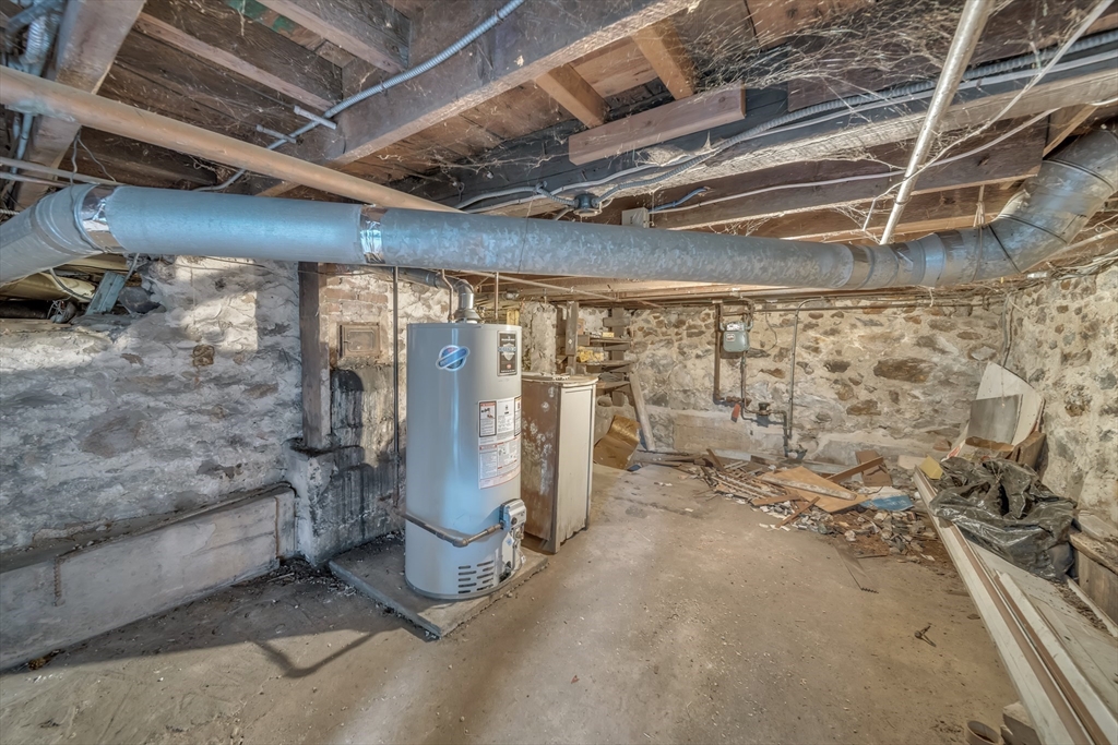 36 England Ave, Fitchburg