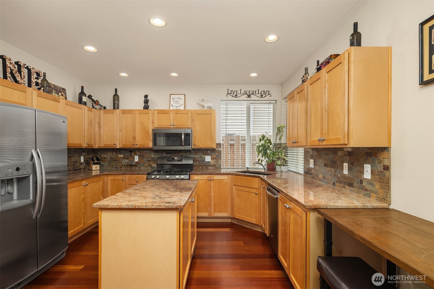 27989 Maple Ridge Way SE