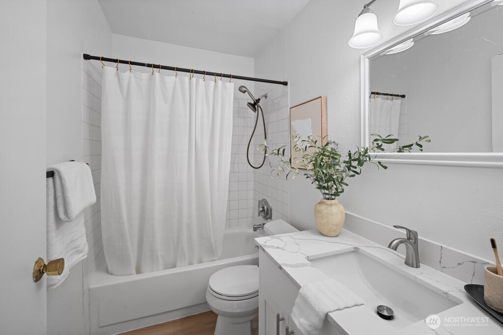 4811 180th Street SW Street SW Unit: D101