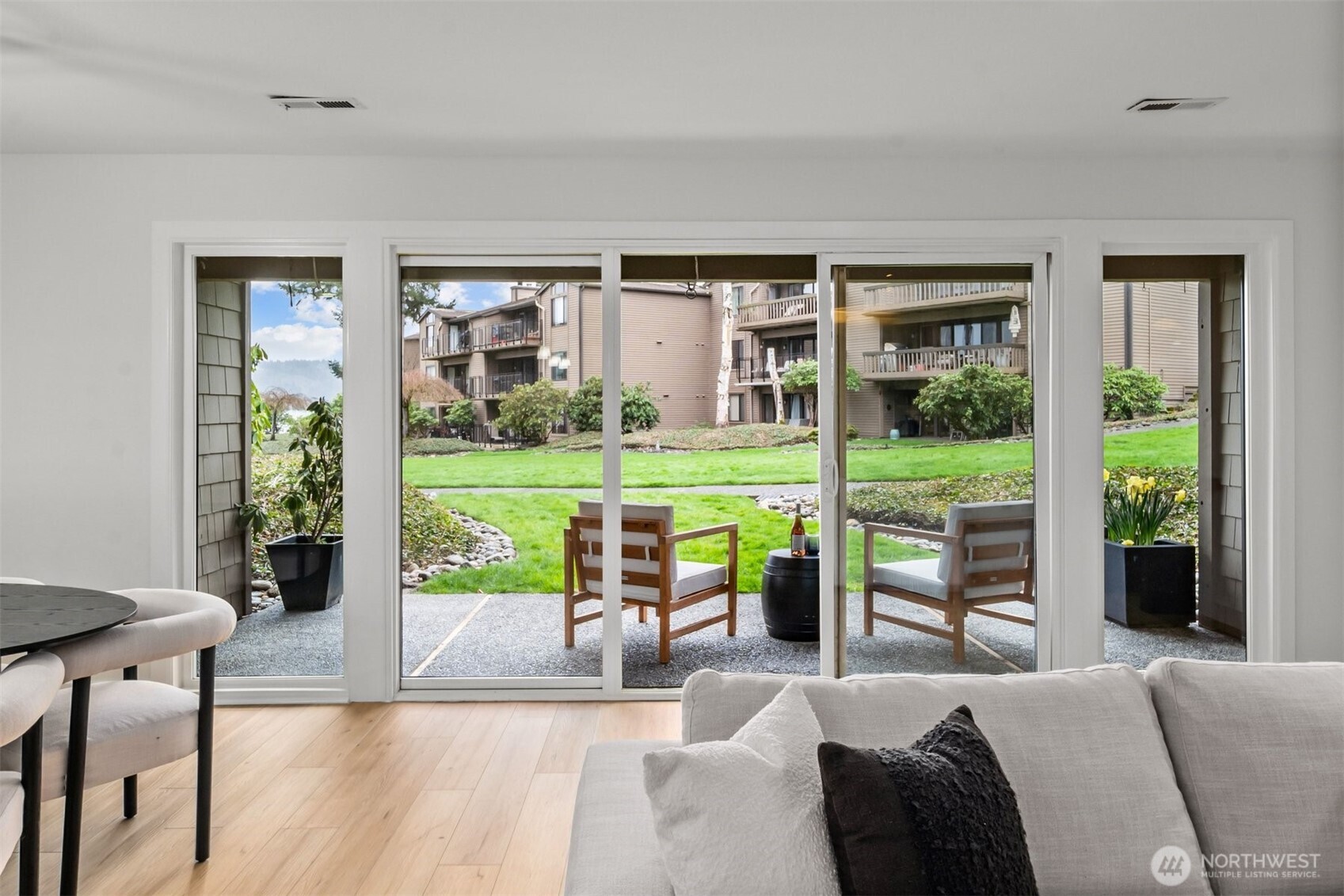 17500 NE 40th Place Unit: I2