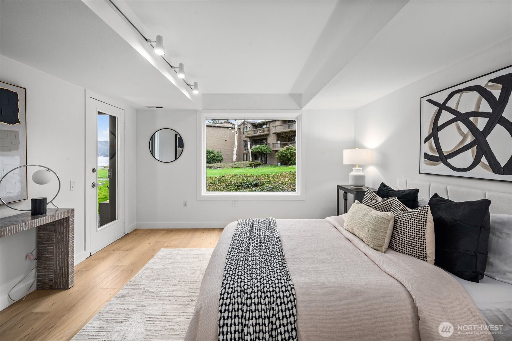 17500 NE 40th Place Unit: I2