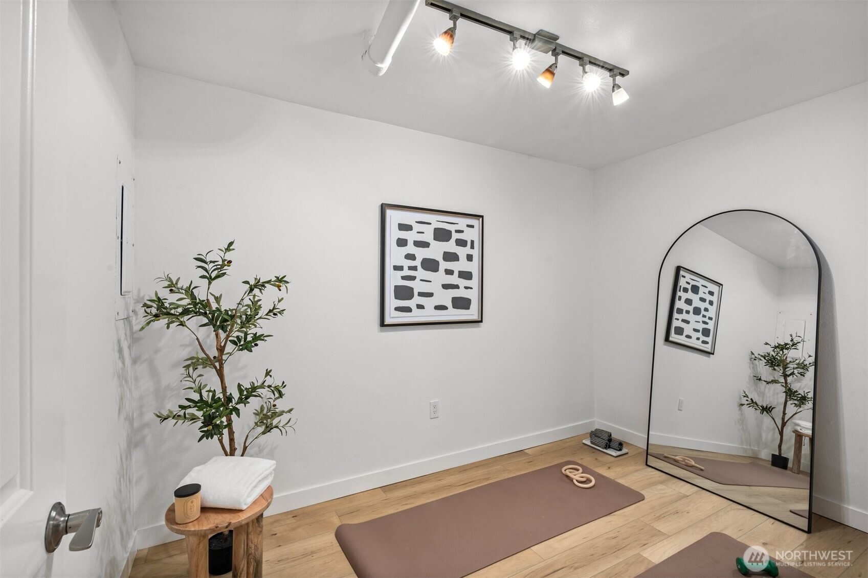 17500 NE 40th Place Unit: I2