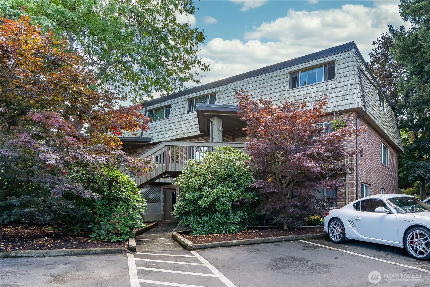3834 175th Avenue NE Unit: H5