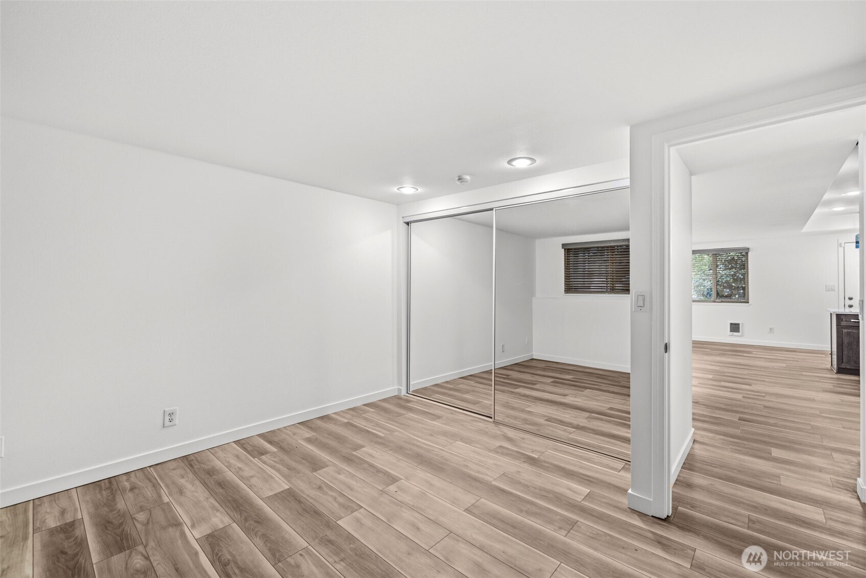 3834 175th Avenue NE Unit: H5