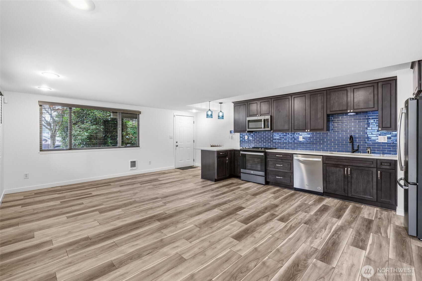 3834 175th Avenue NE Unit: H5