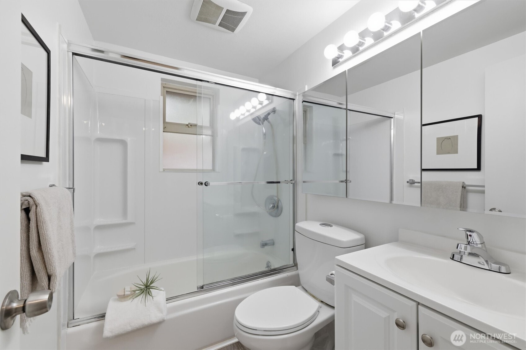 3834 175th Avenue NE Unit: E44