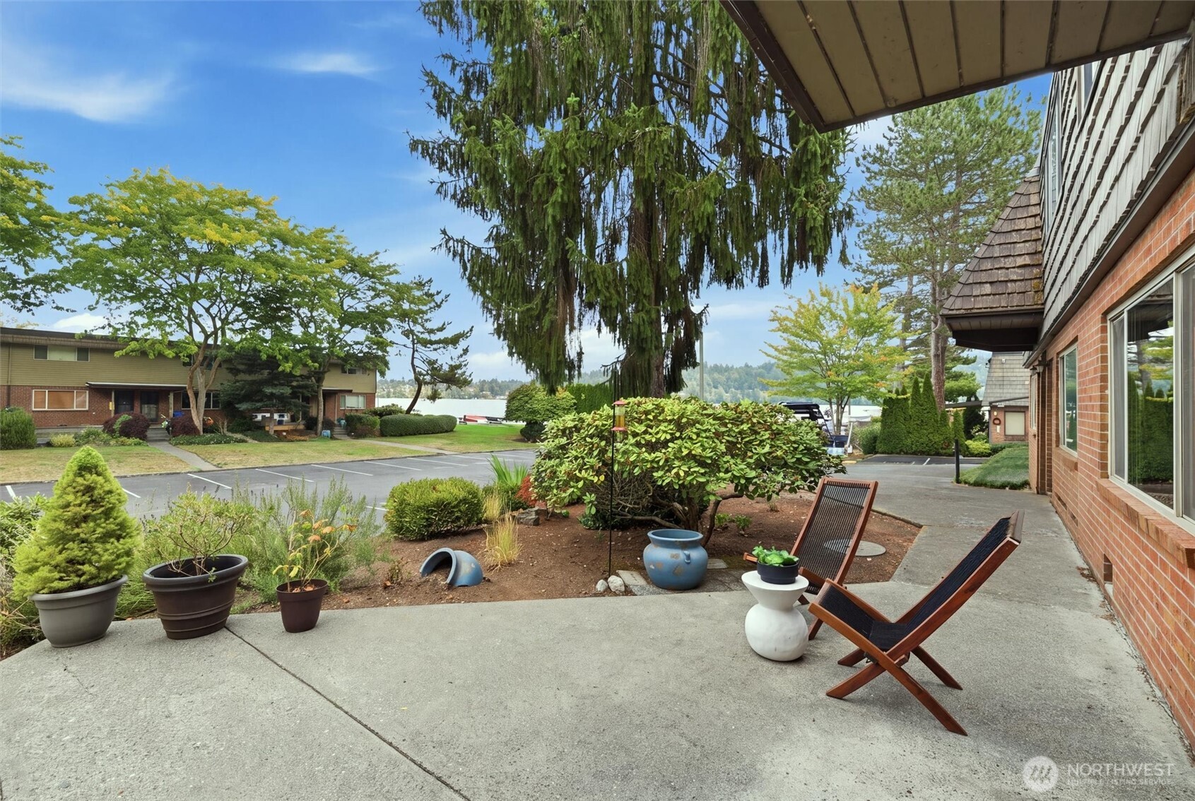 3834 175th Avenue NE Unit: E44
