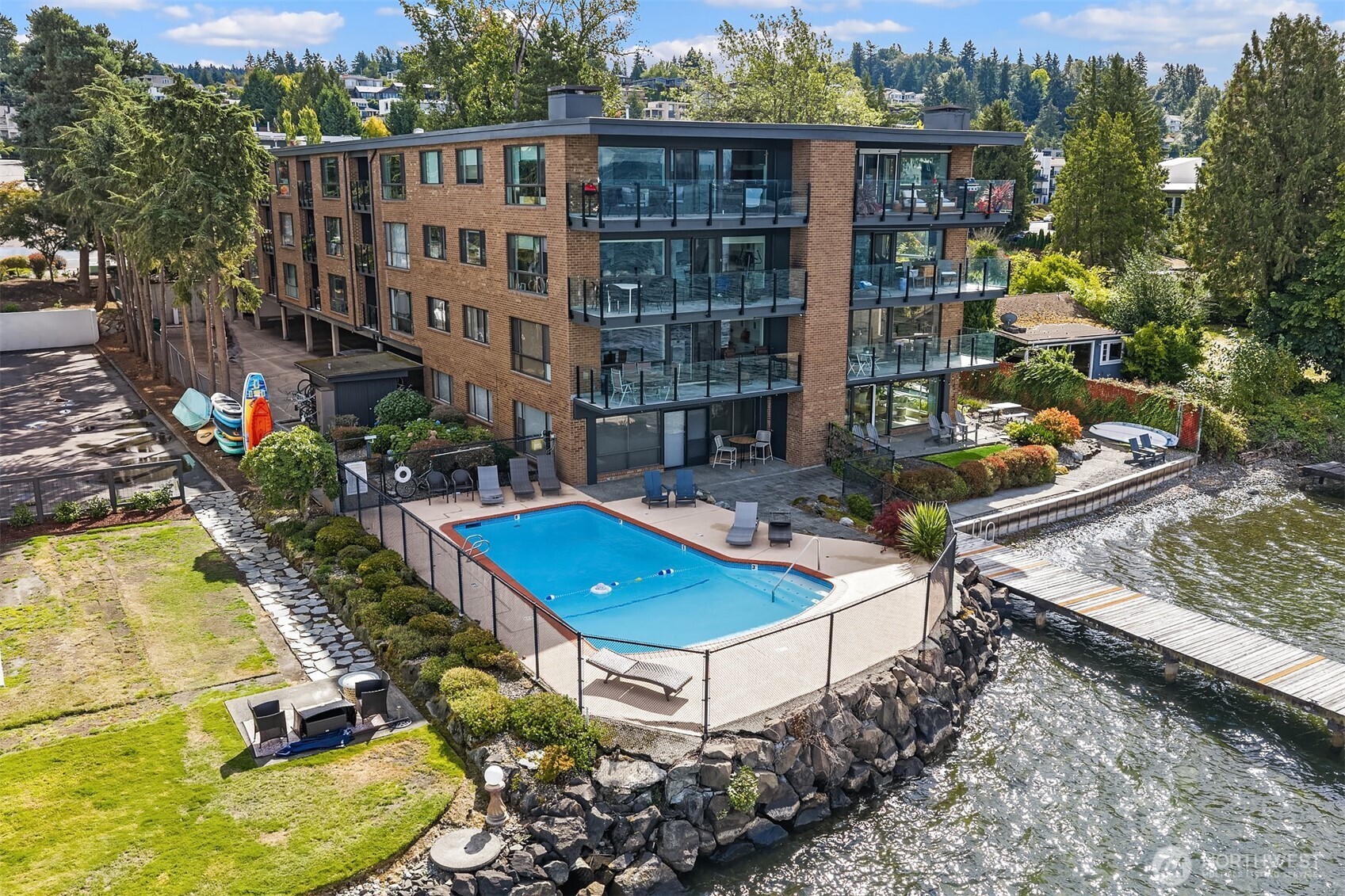 6225 Lake Washington Boulevard NE Unit: 208