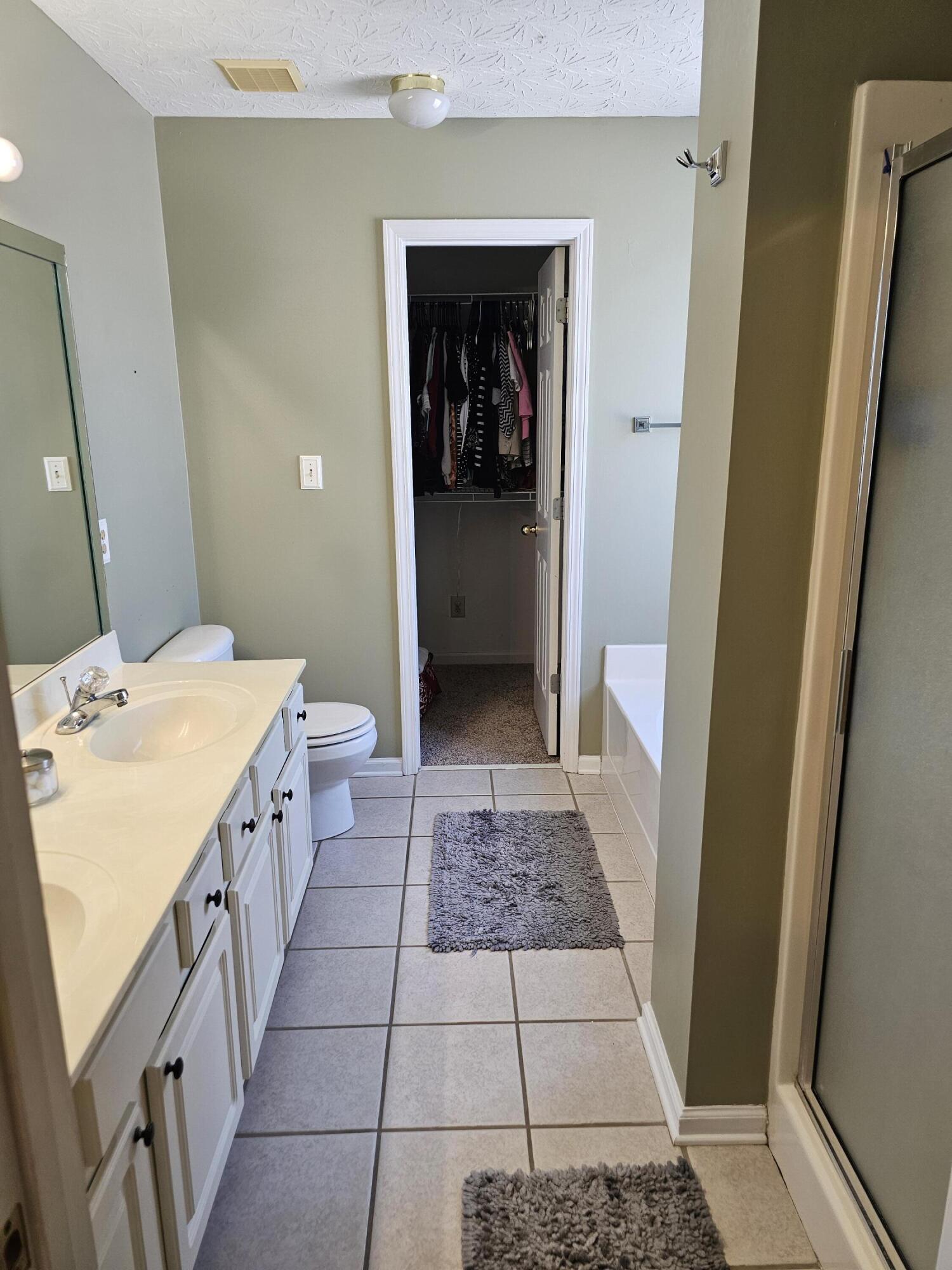 137 W Showalter Drive