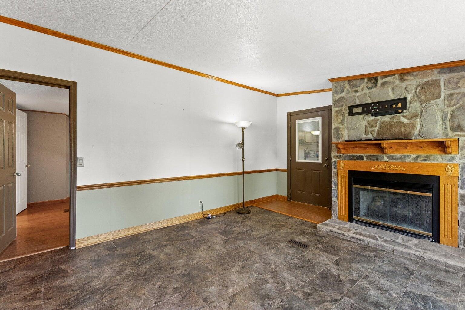 1078 Graves Road