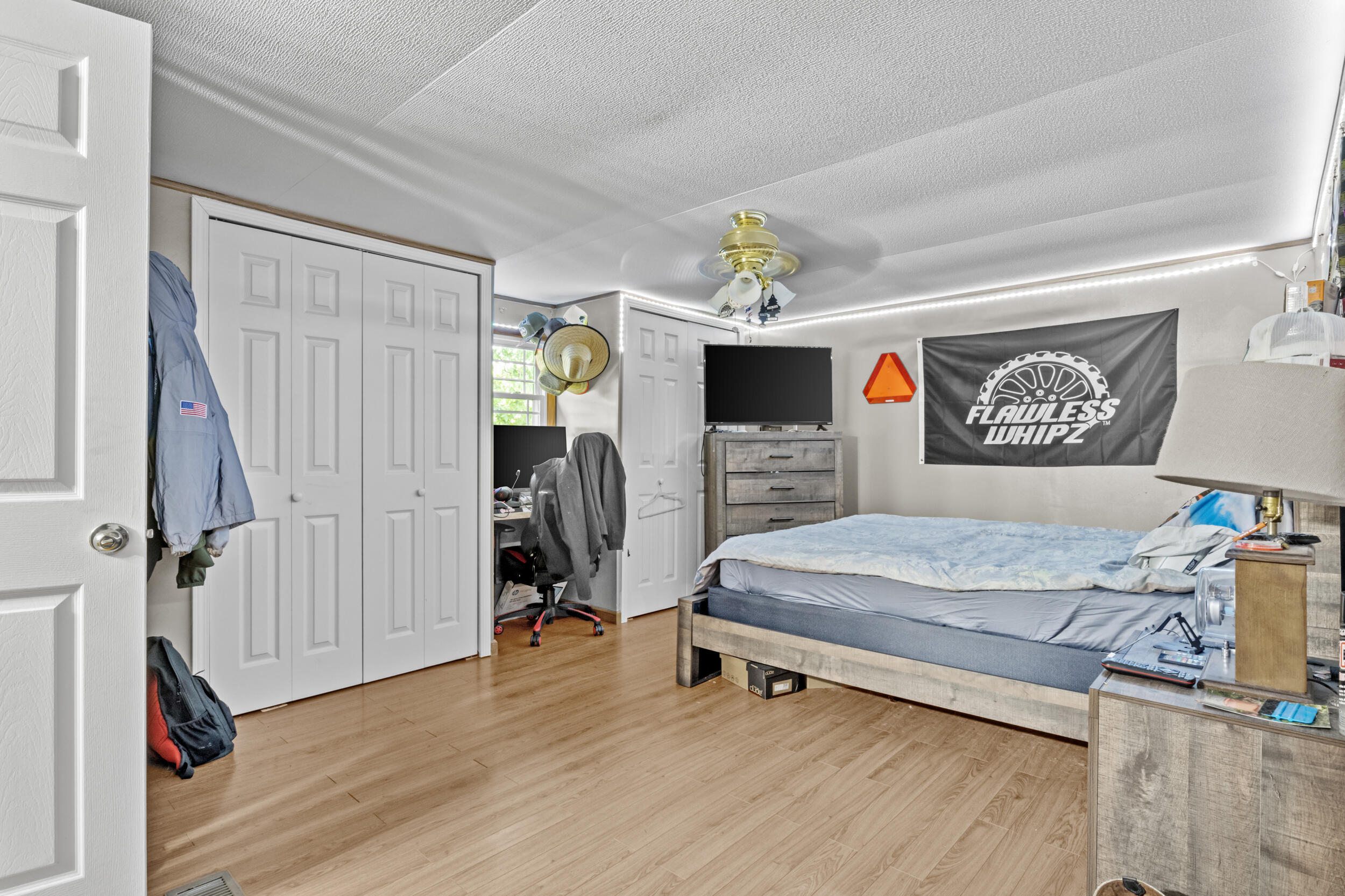 1078 Graves Road