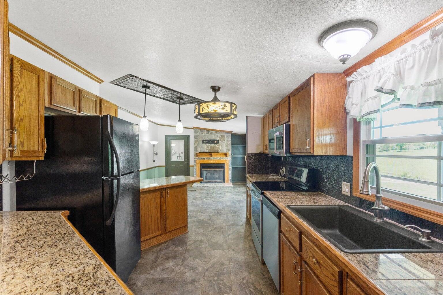 1078 Graves Road