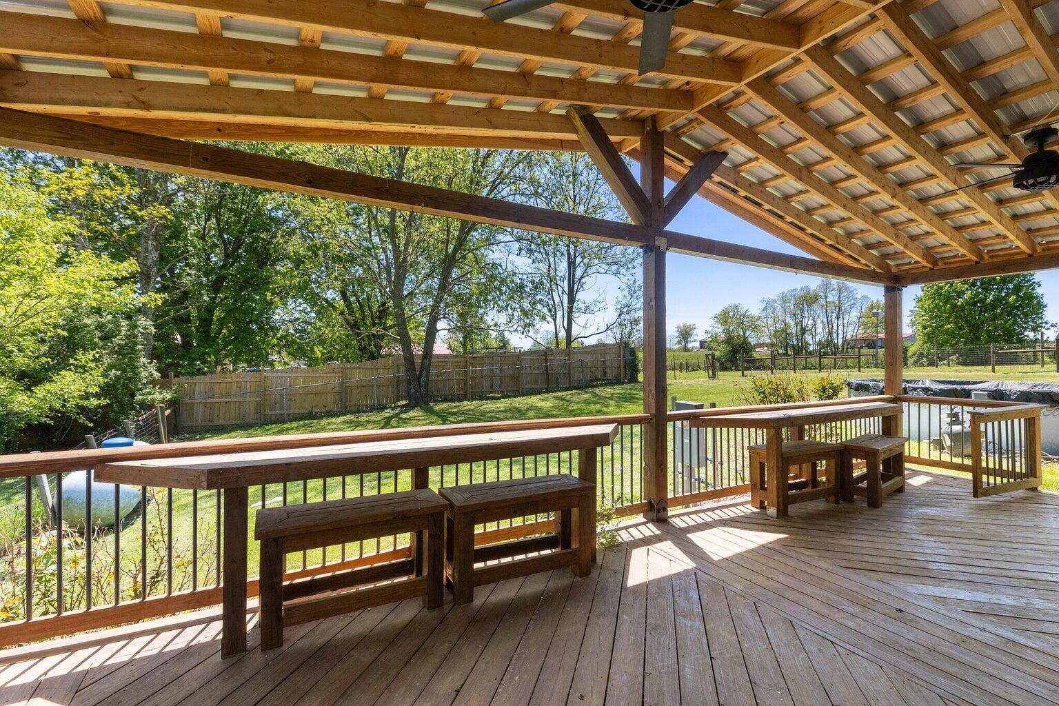 1078 Graves Road
