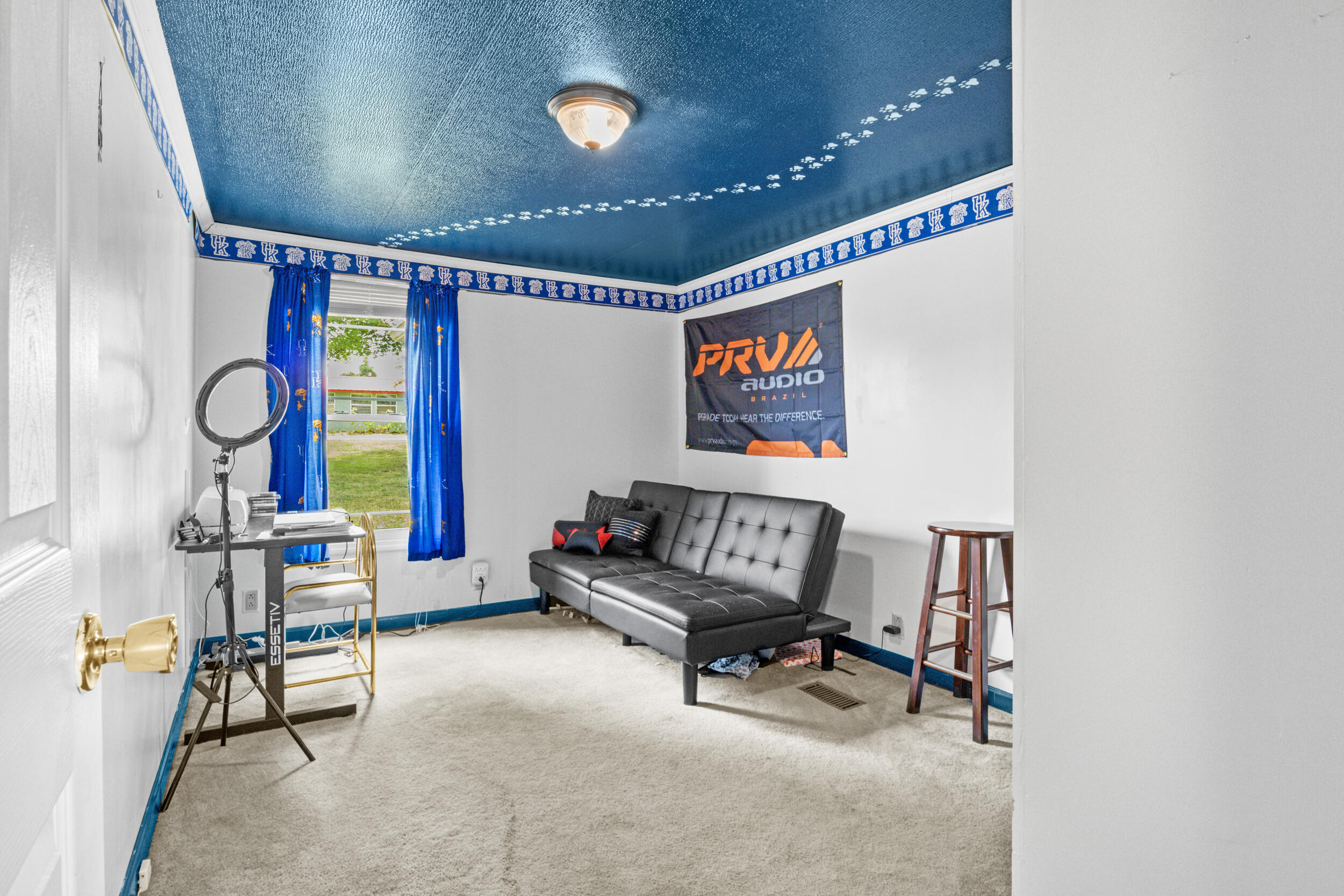 1078 Graves Road