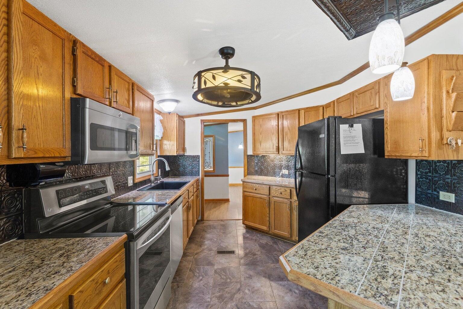 1078 Graves Road