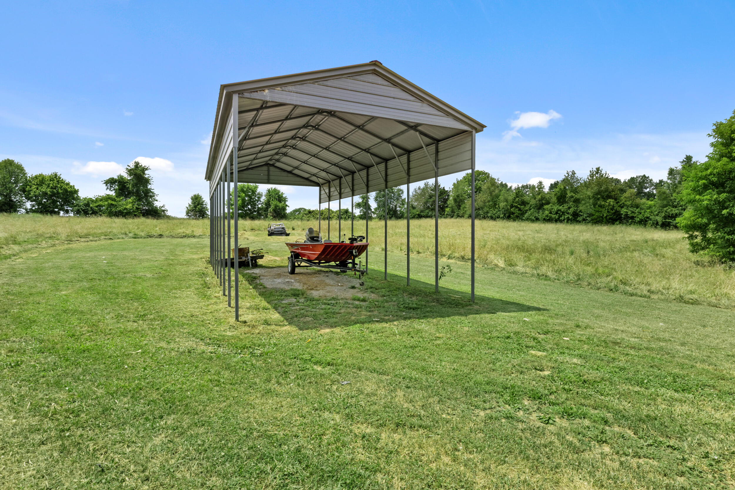1078 Graves Road