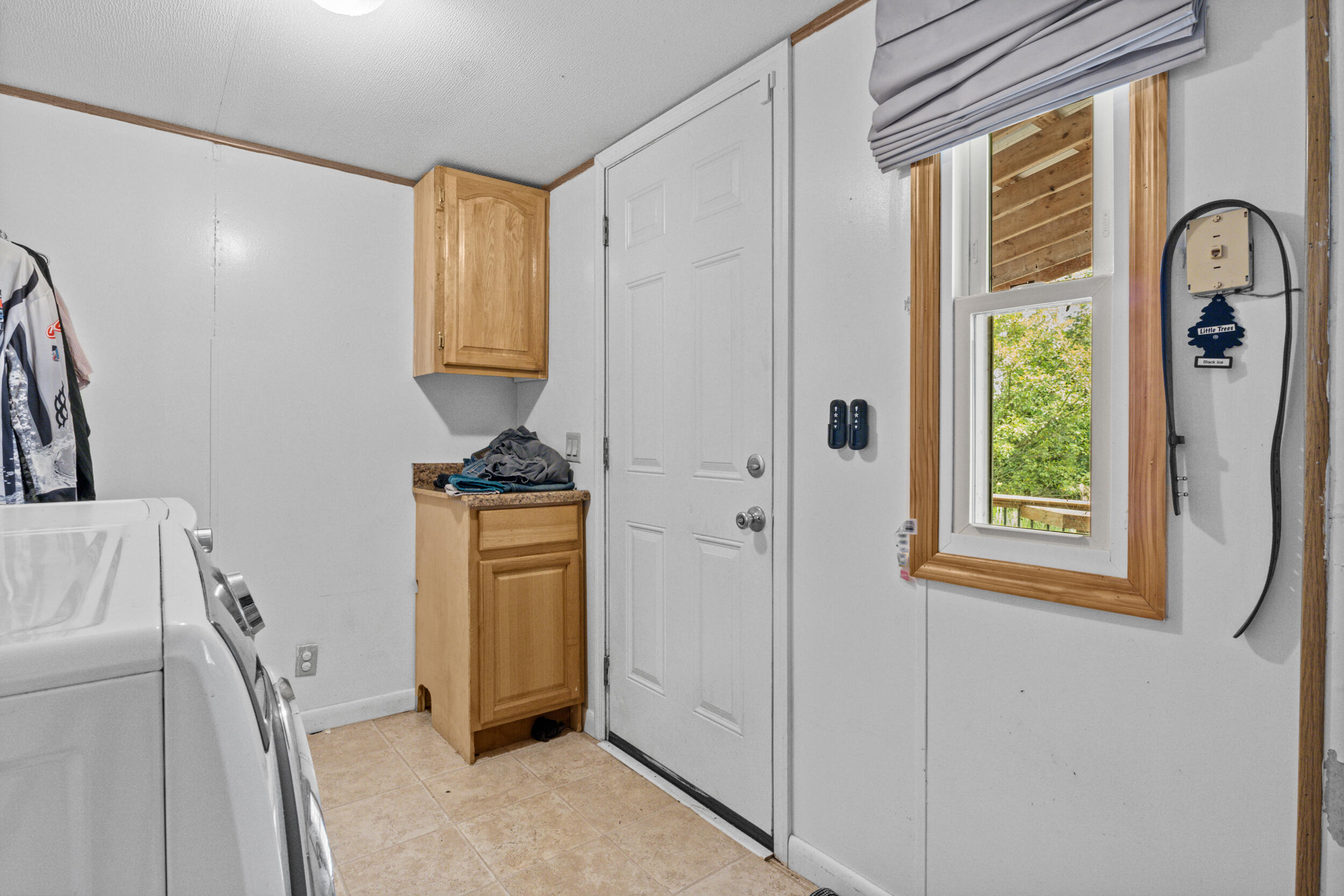 1078 Graves Road