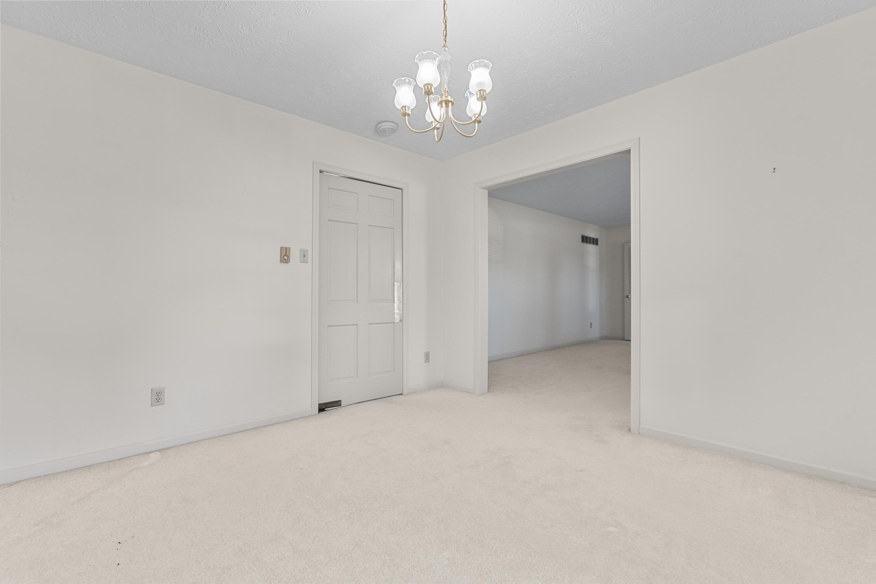 633 Seminole Trail