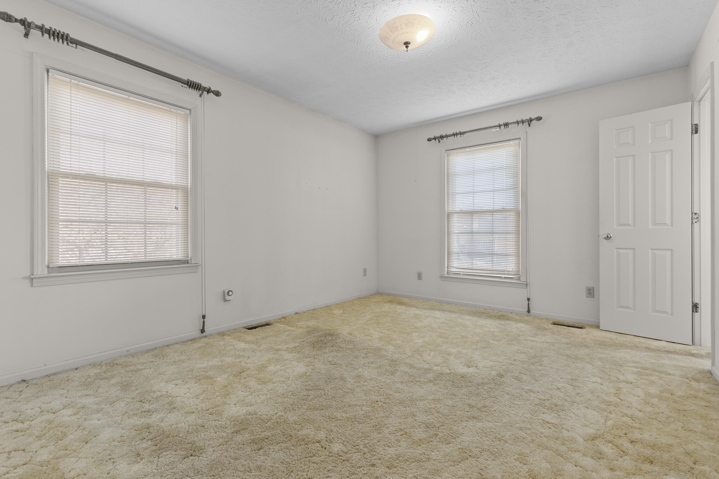 633 Seminole Trail