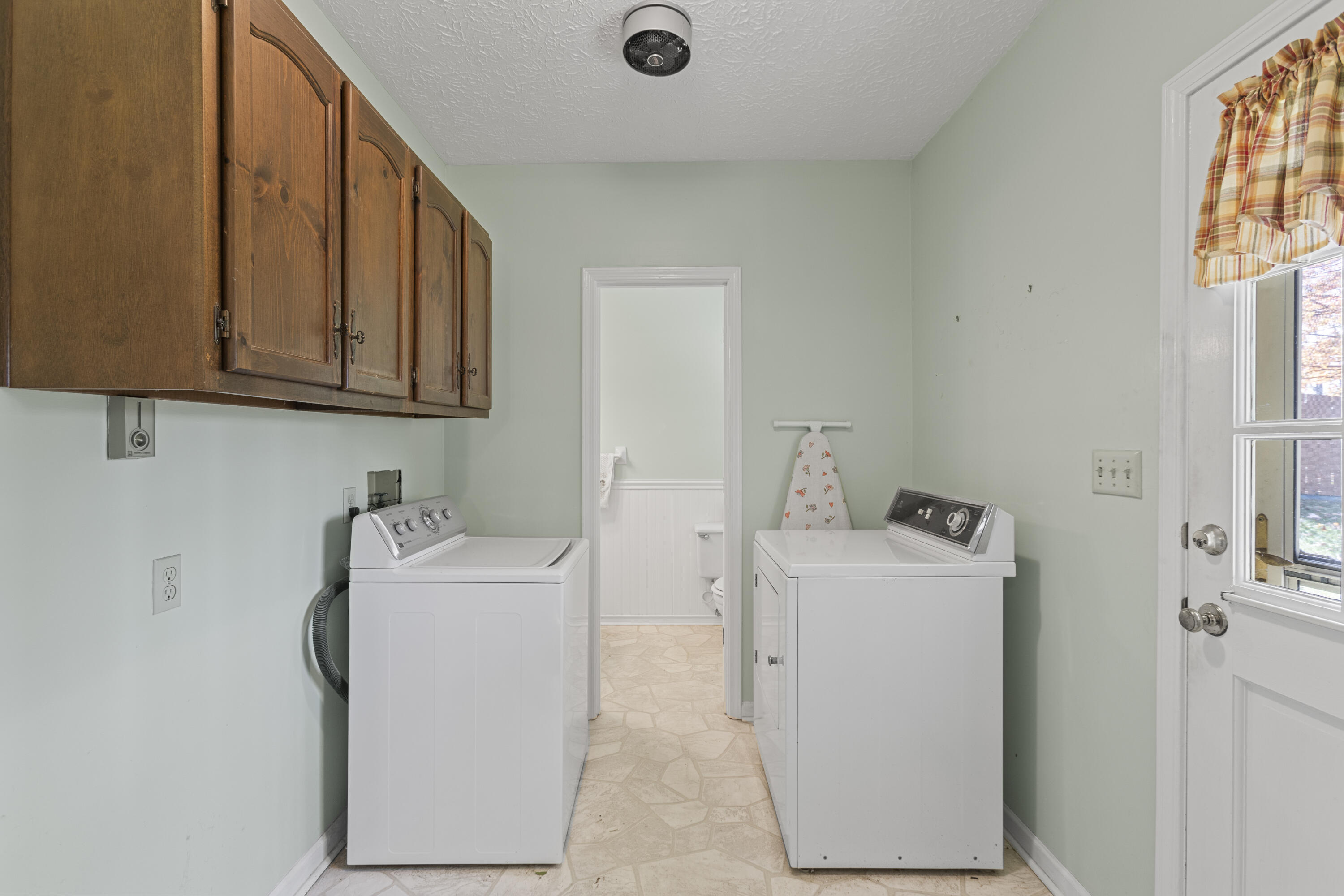 633 Seminole Trail