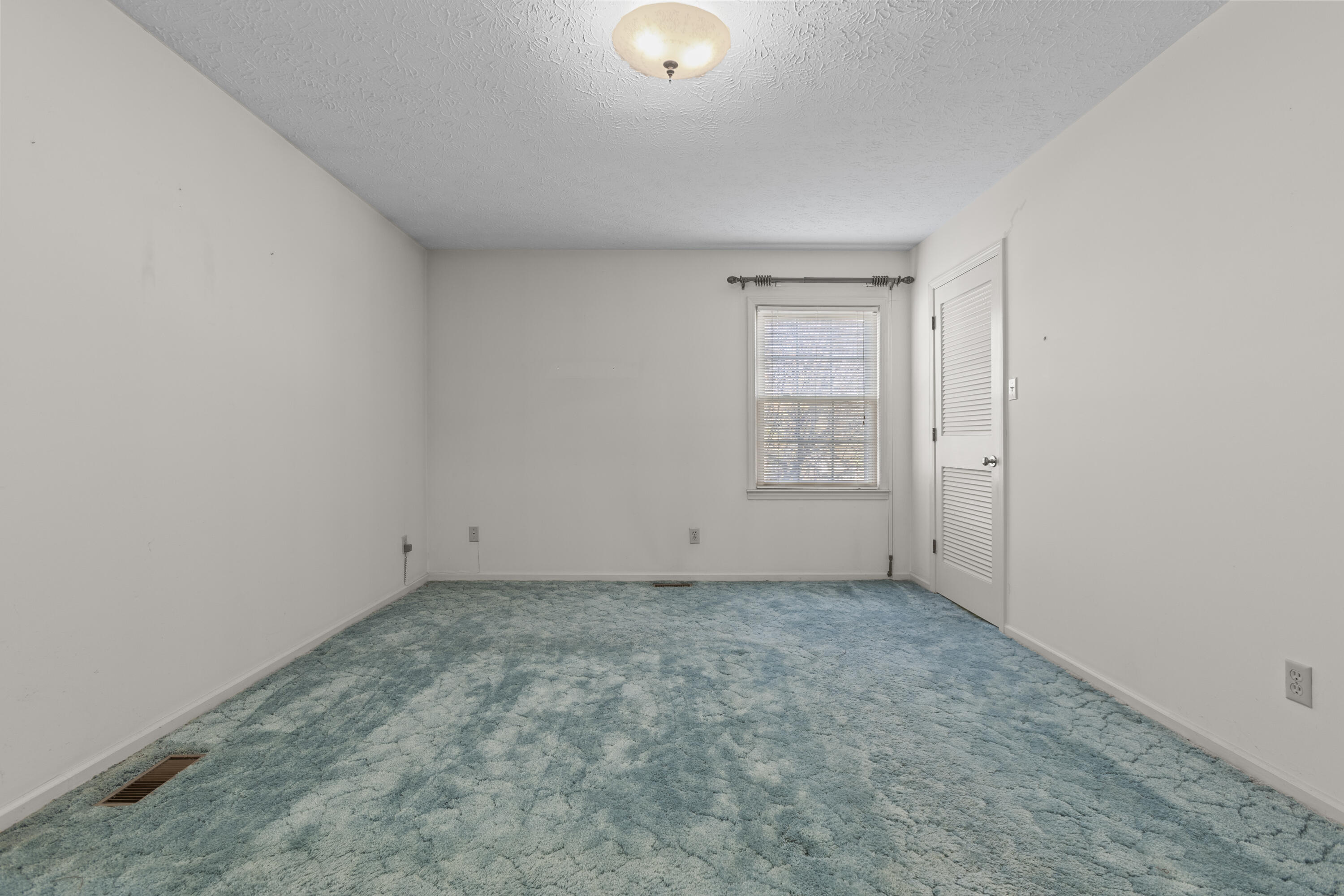 633 Seminole Trail