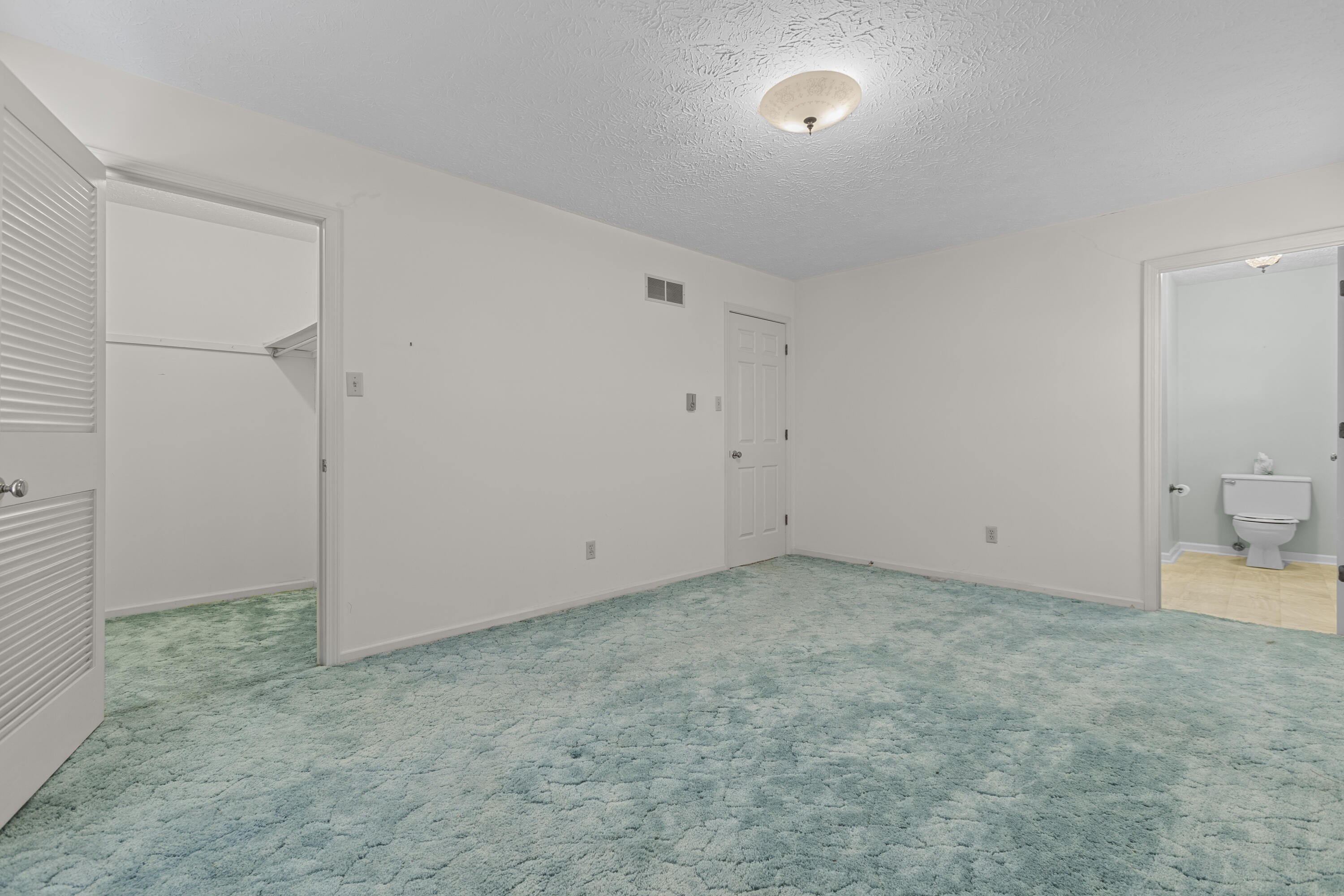 633 Seminole Trail