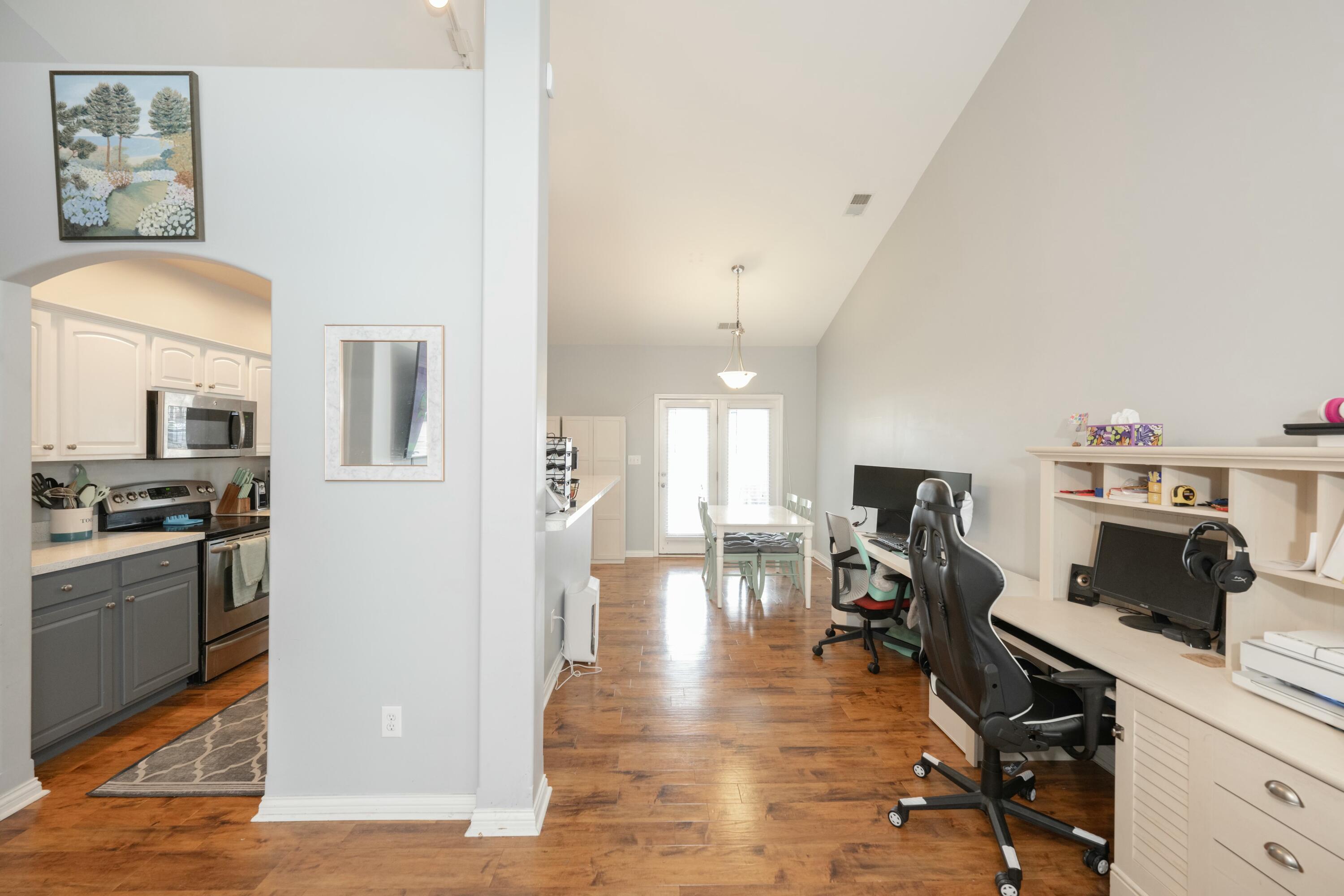 121 Sutton Place Boulevard