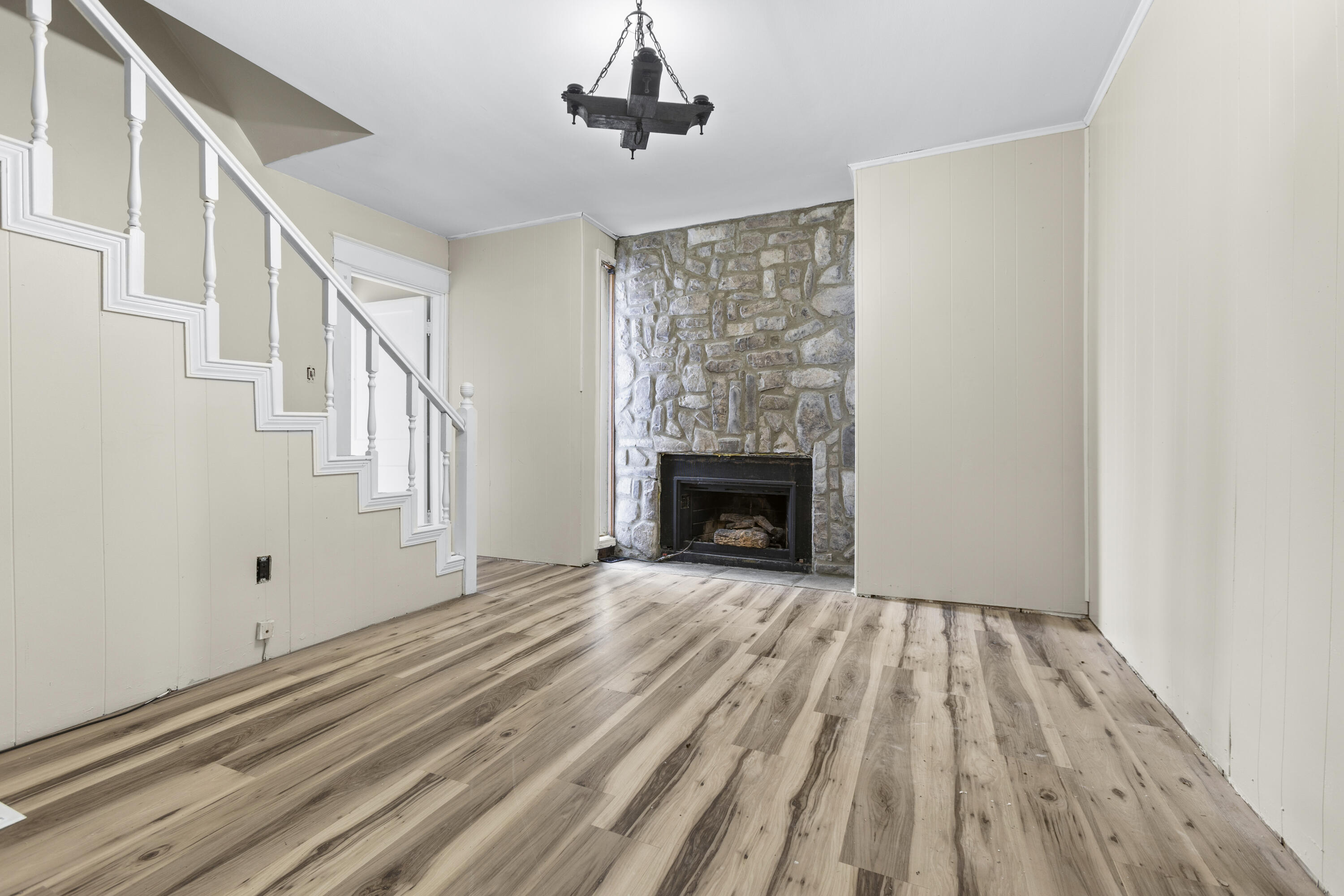 300 Bracht Road