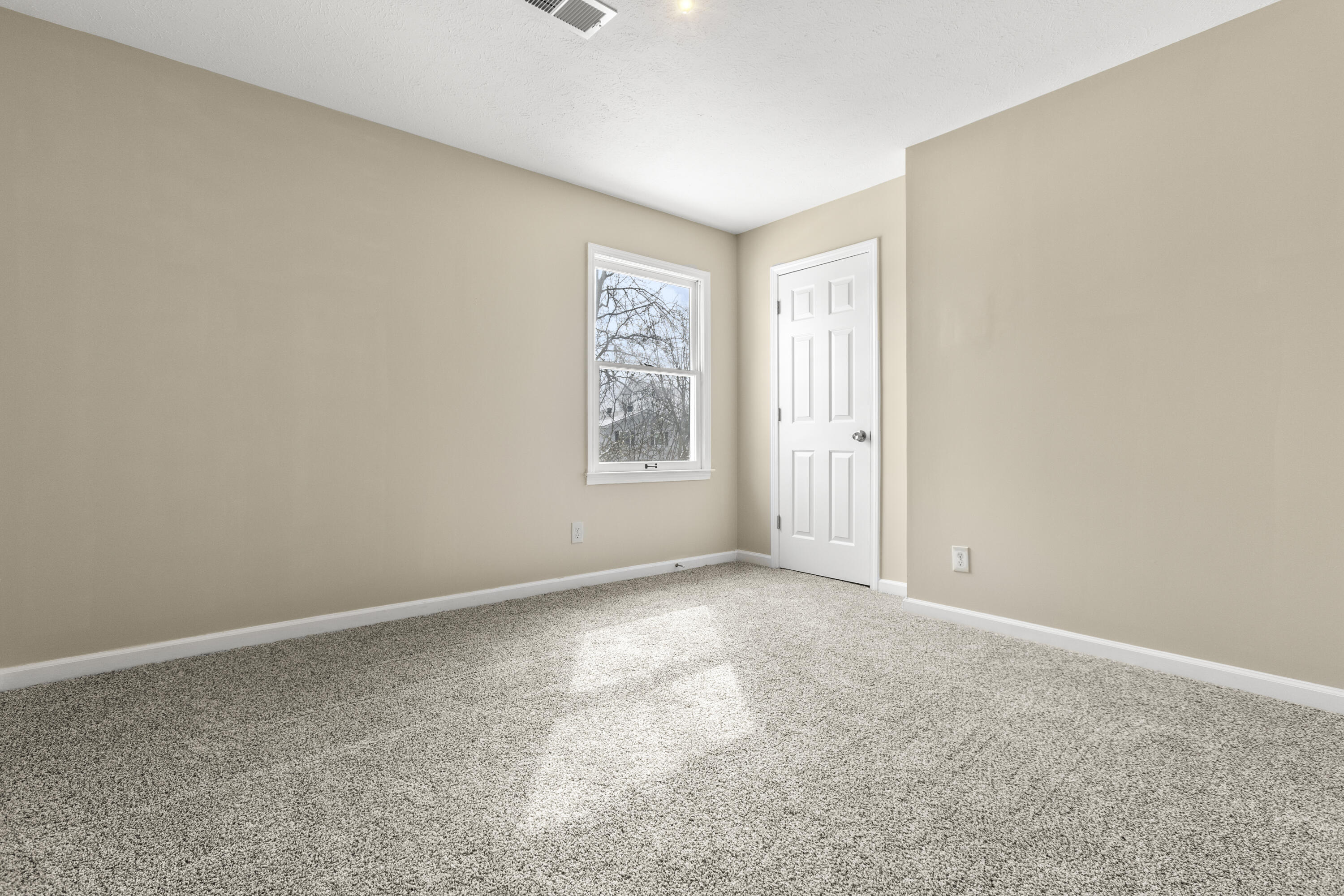 1009 Walker Way
