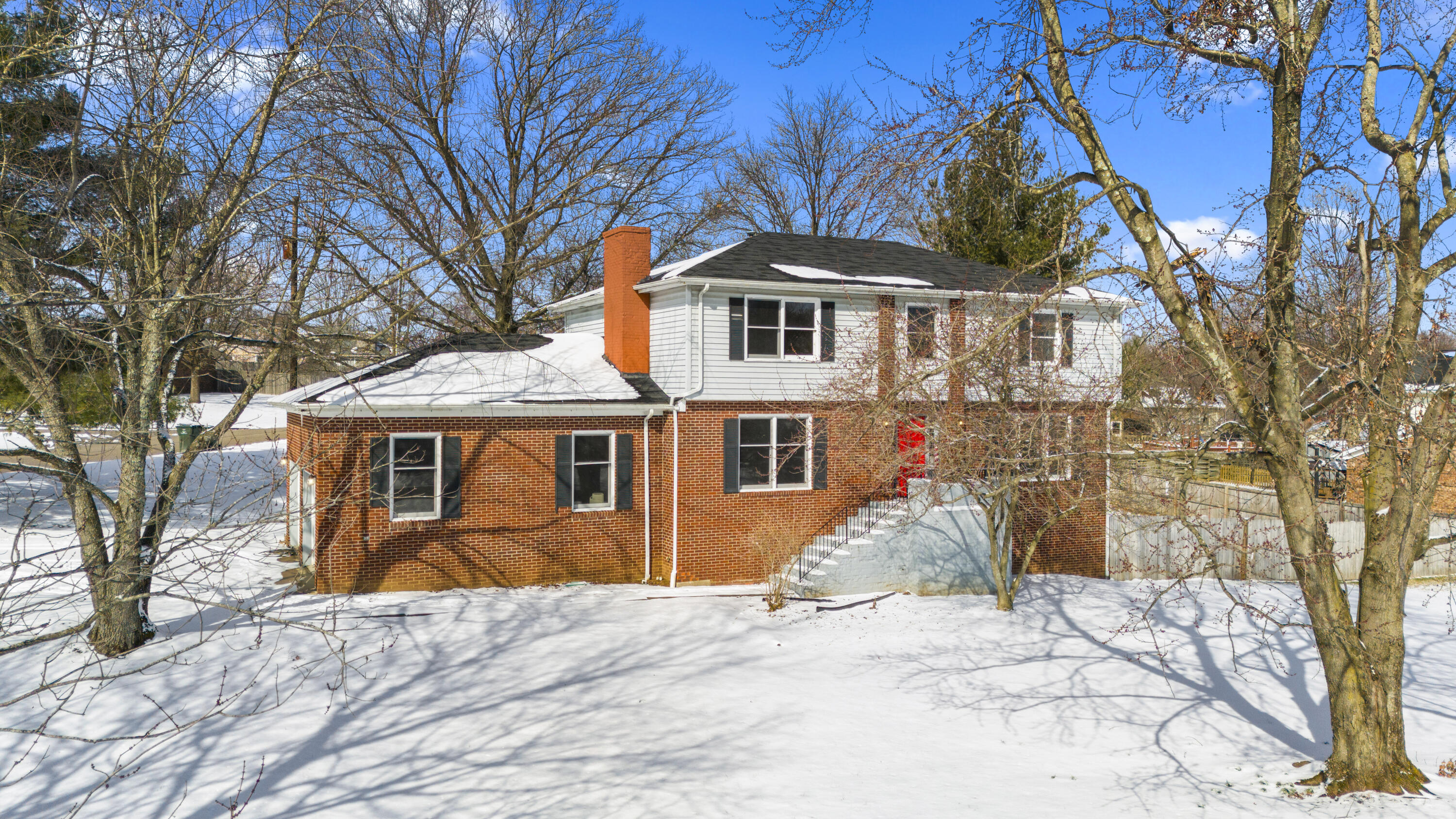 1009 Walker Way