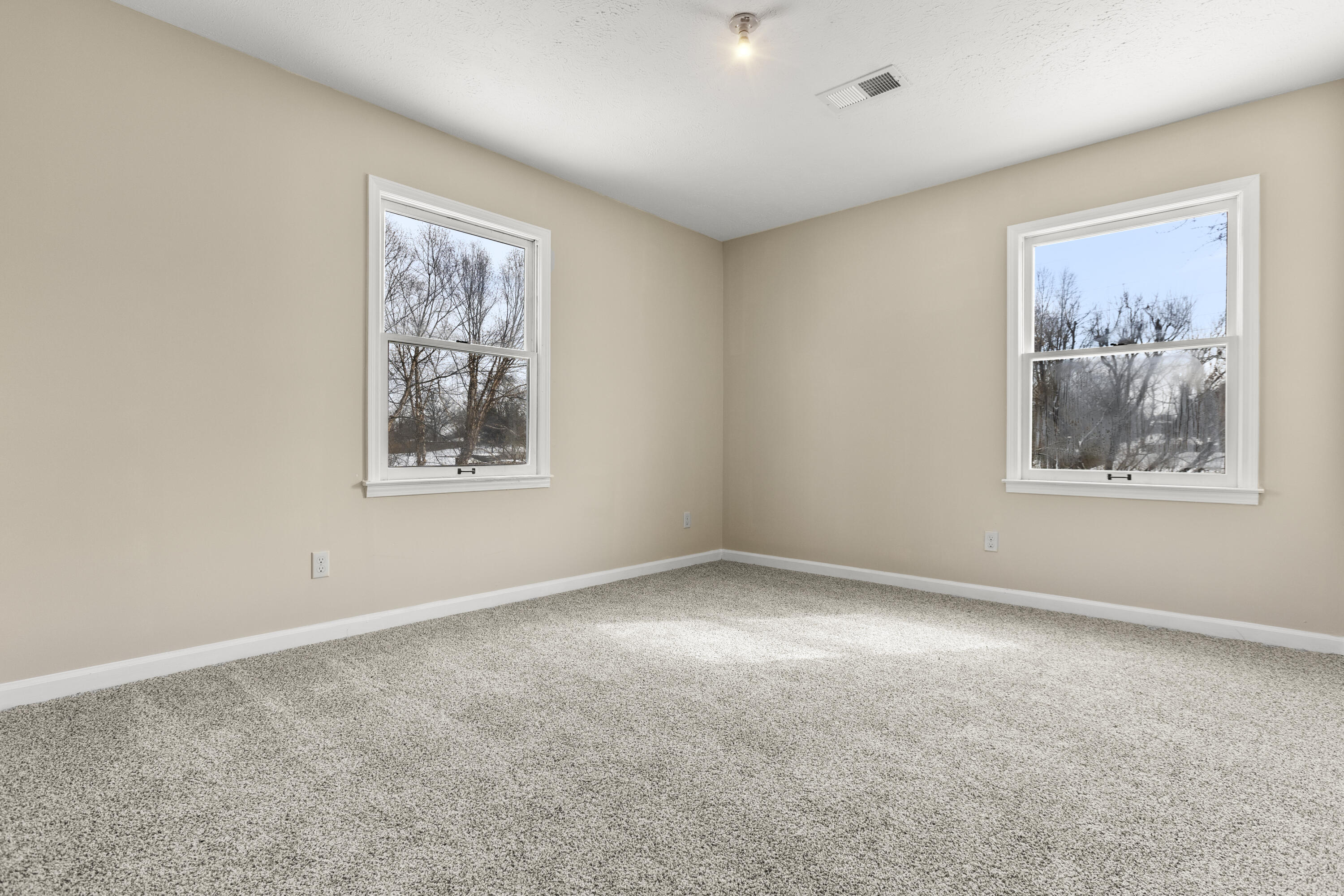 1009 Walker Way