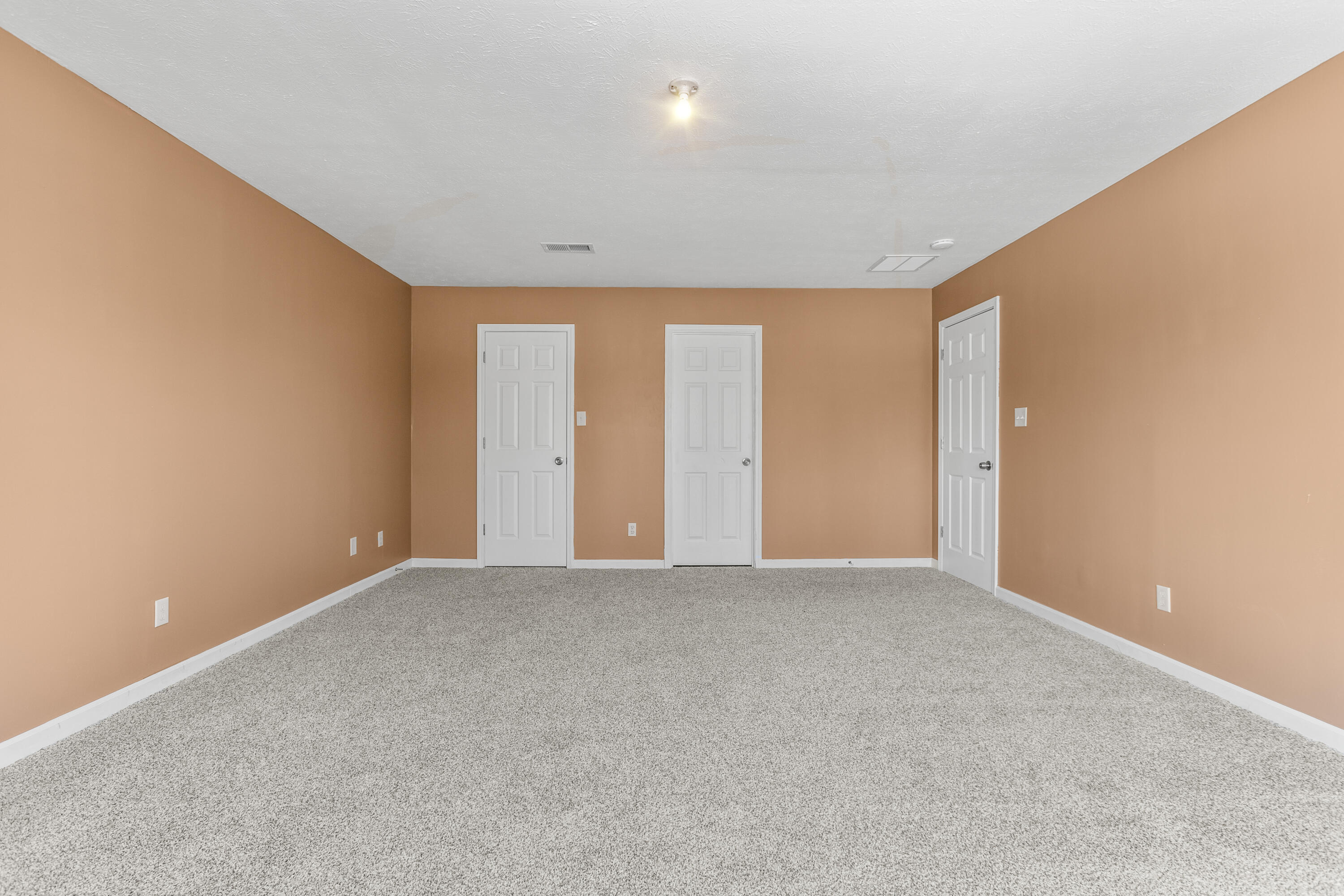 1009 Walker Way