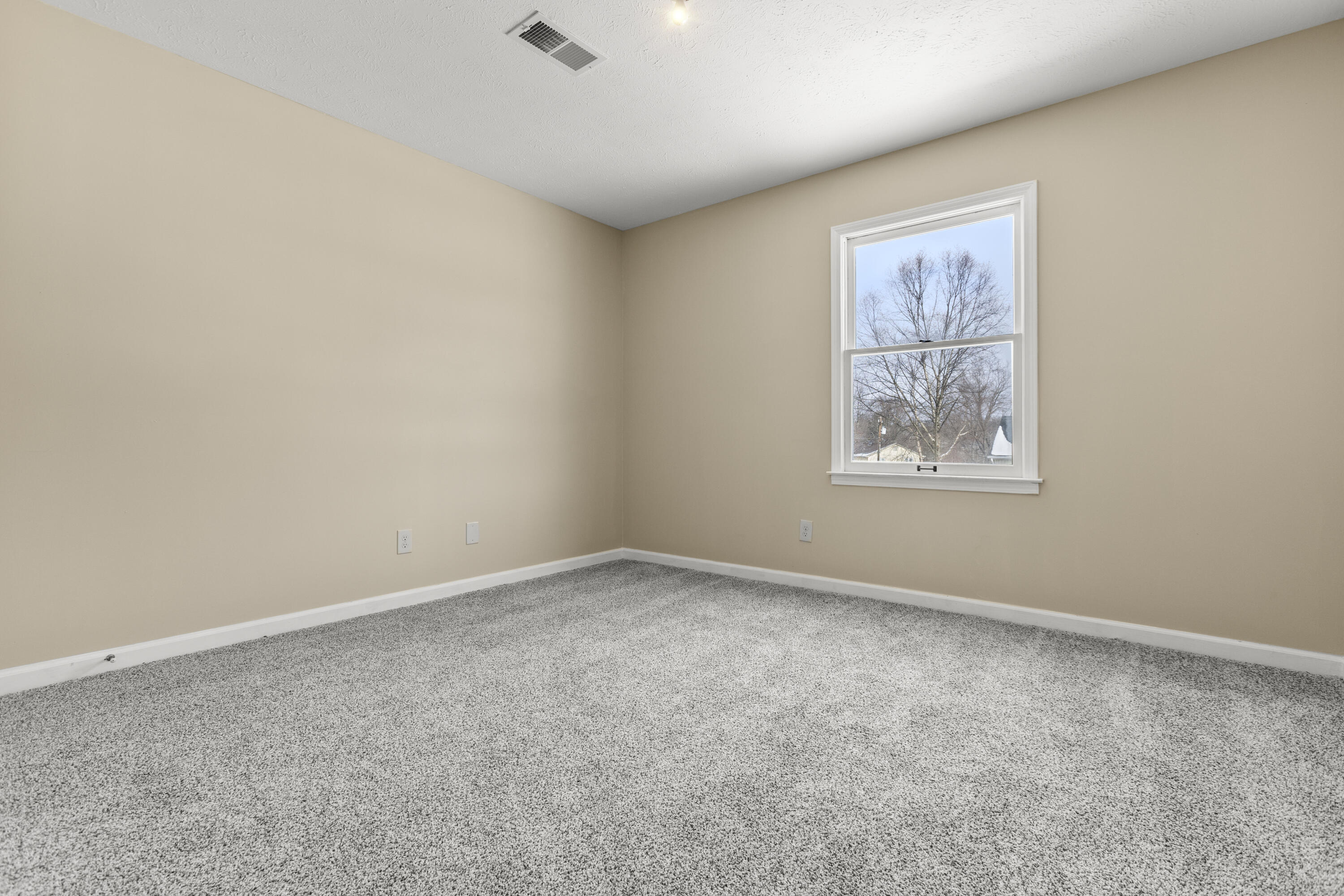 1009 Walker Way