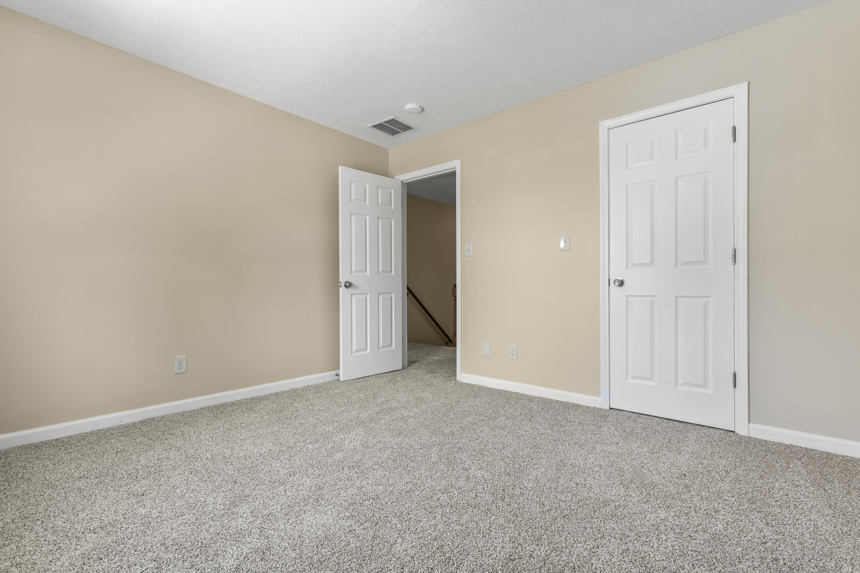 1009 Walker Way
