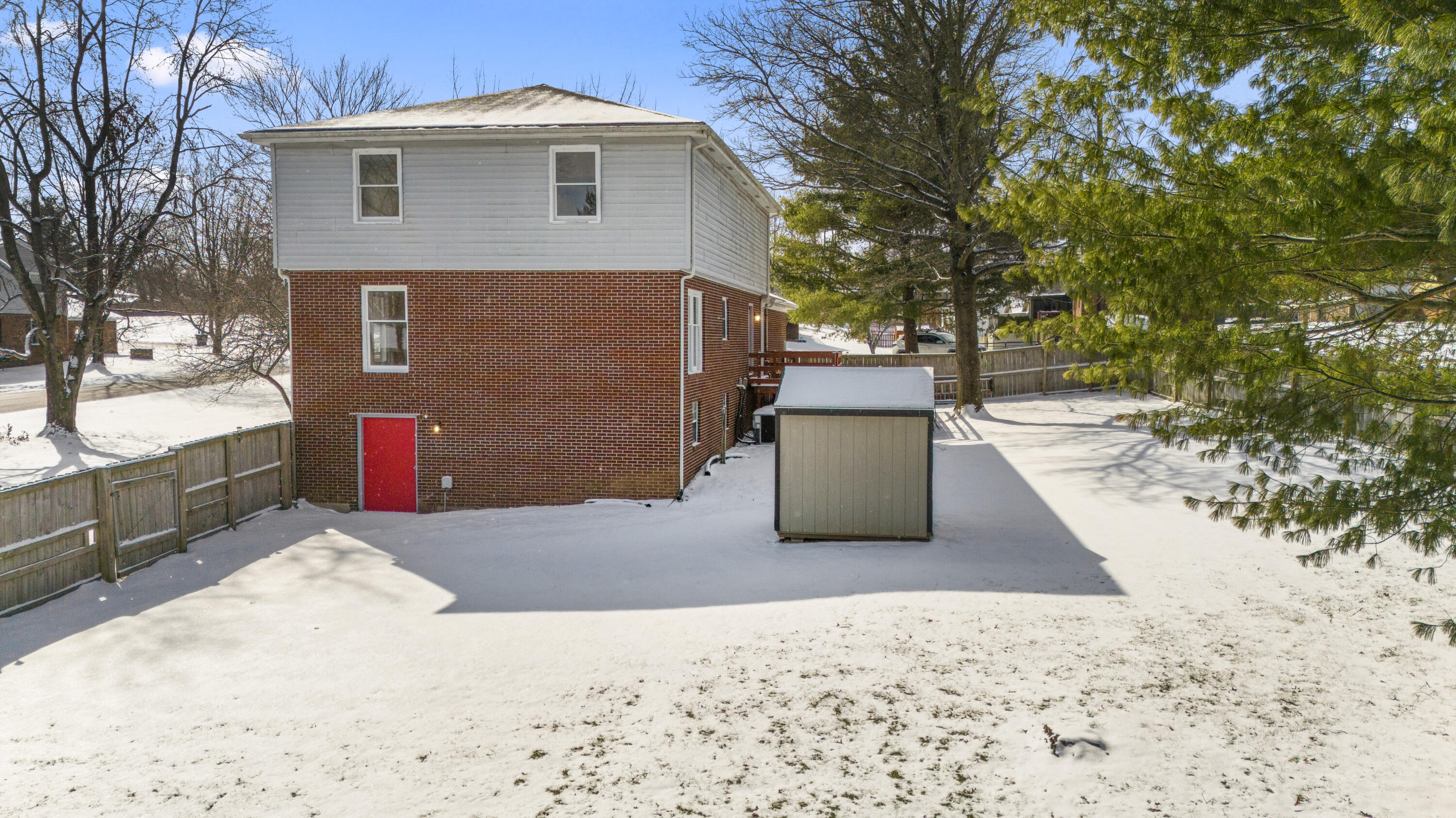 1009 Walker Way