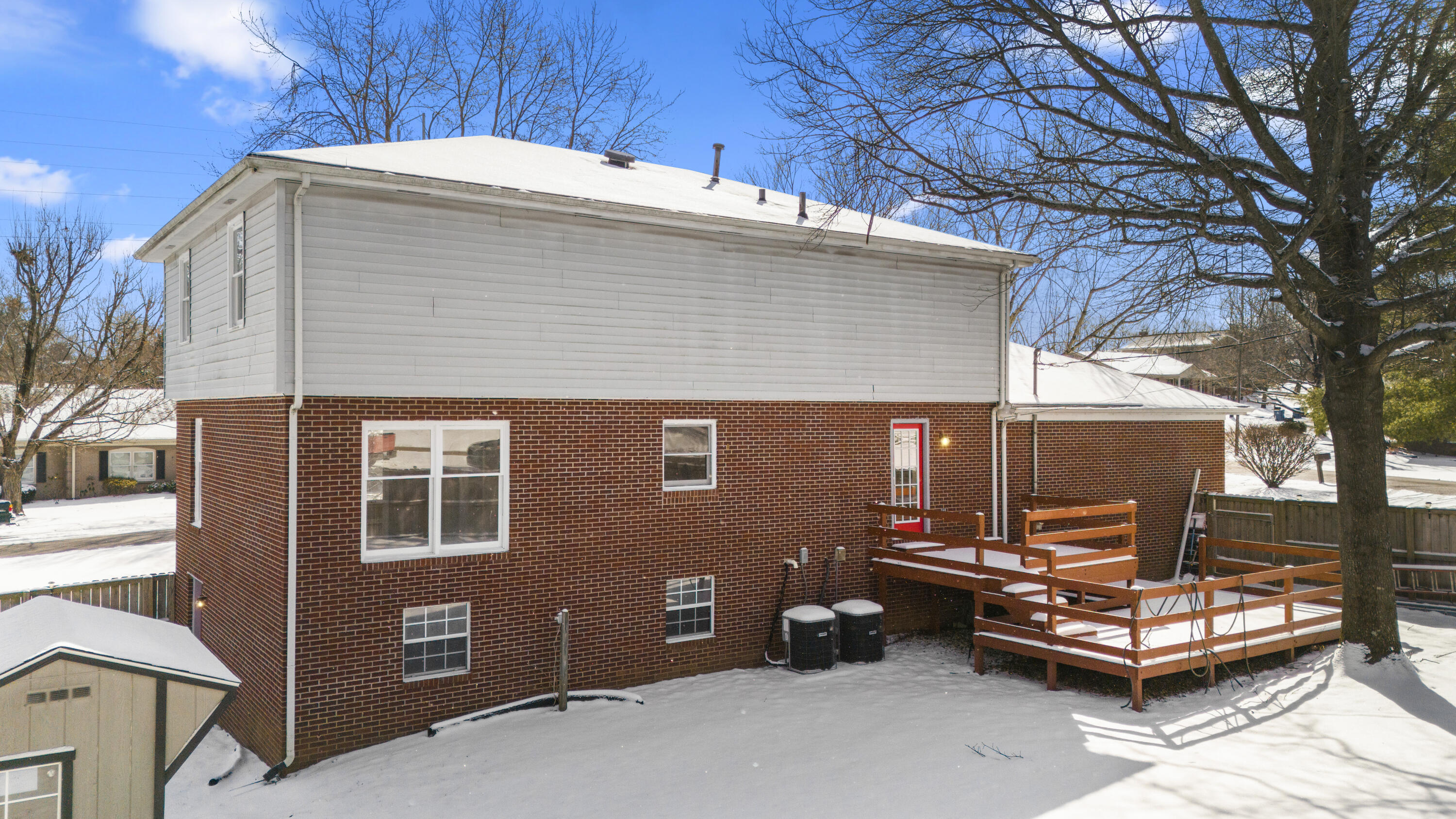 1009 Walker Way