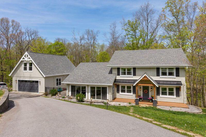 104 Whitewing Court
