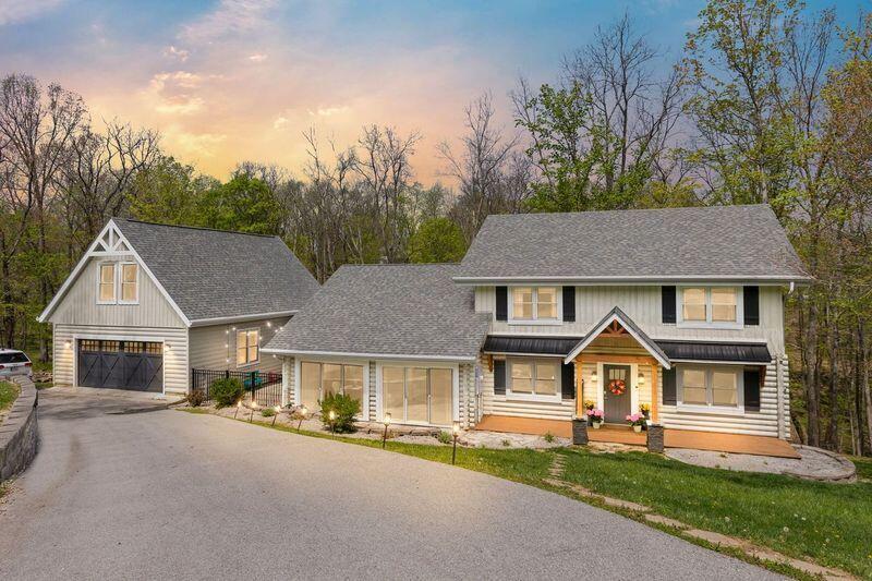 104 Whitewing Court