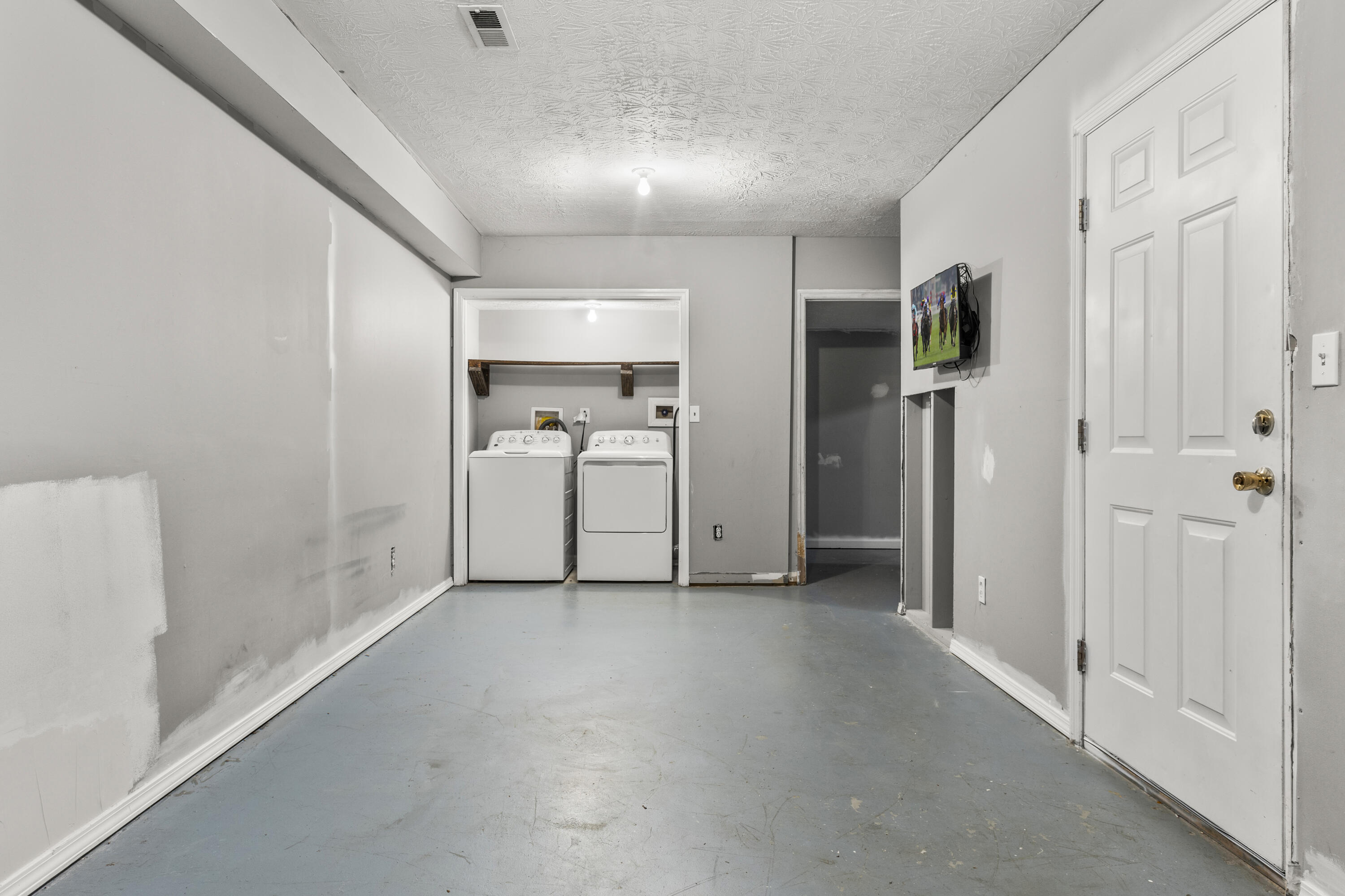 104 Mayflower Court