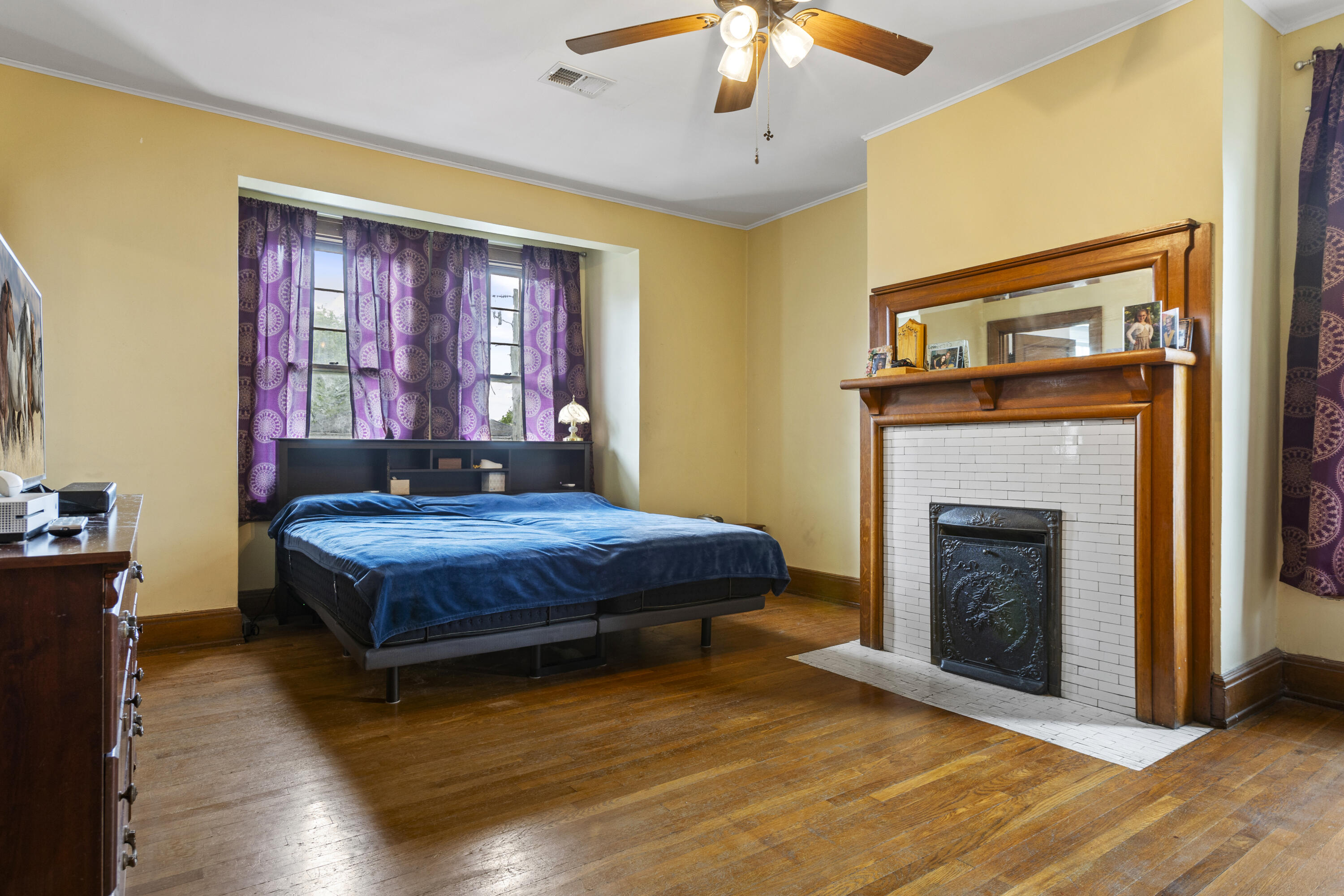 304 E Pleasant Street