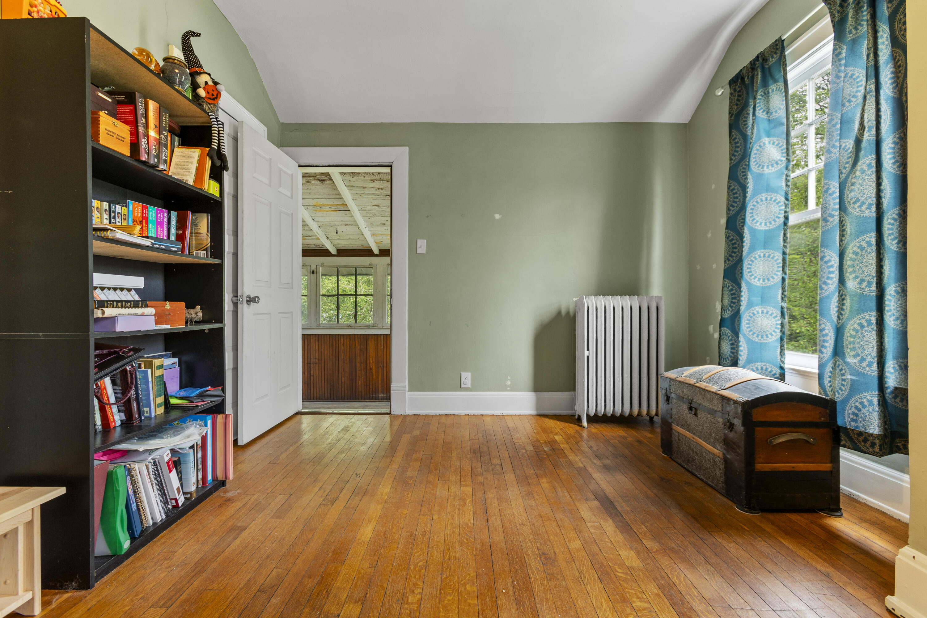 304 E Pleasant Street