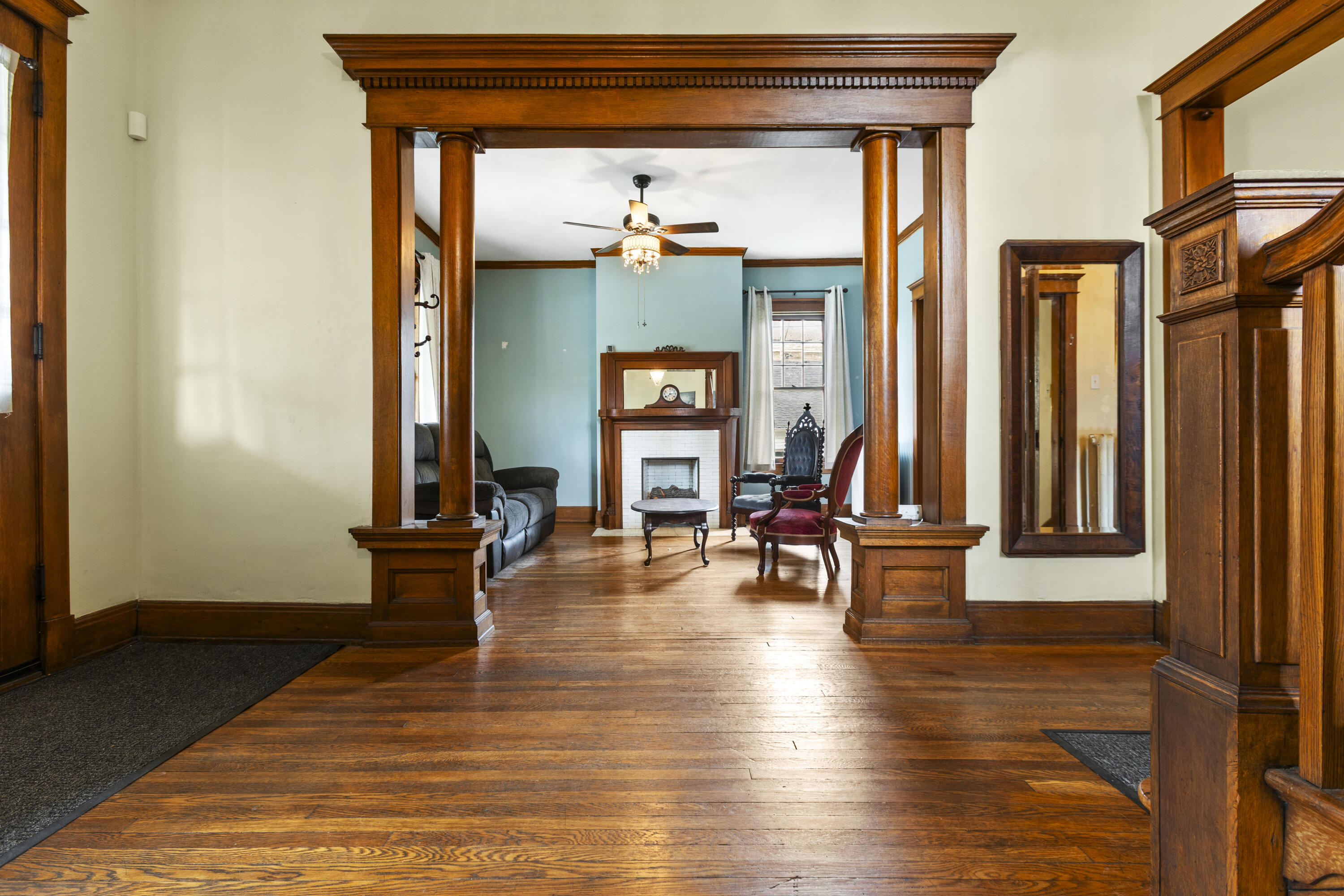 304 E Pleasant Street