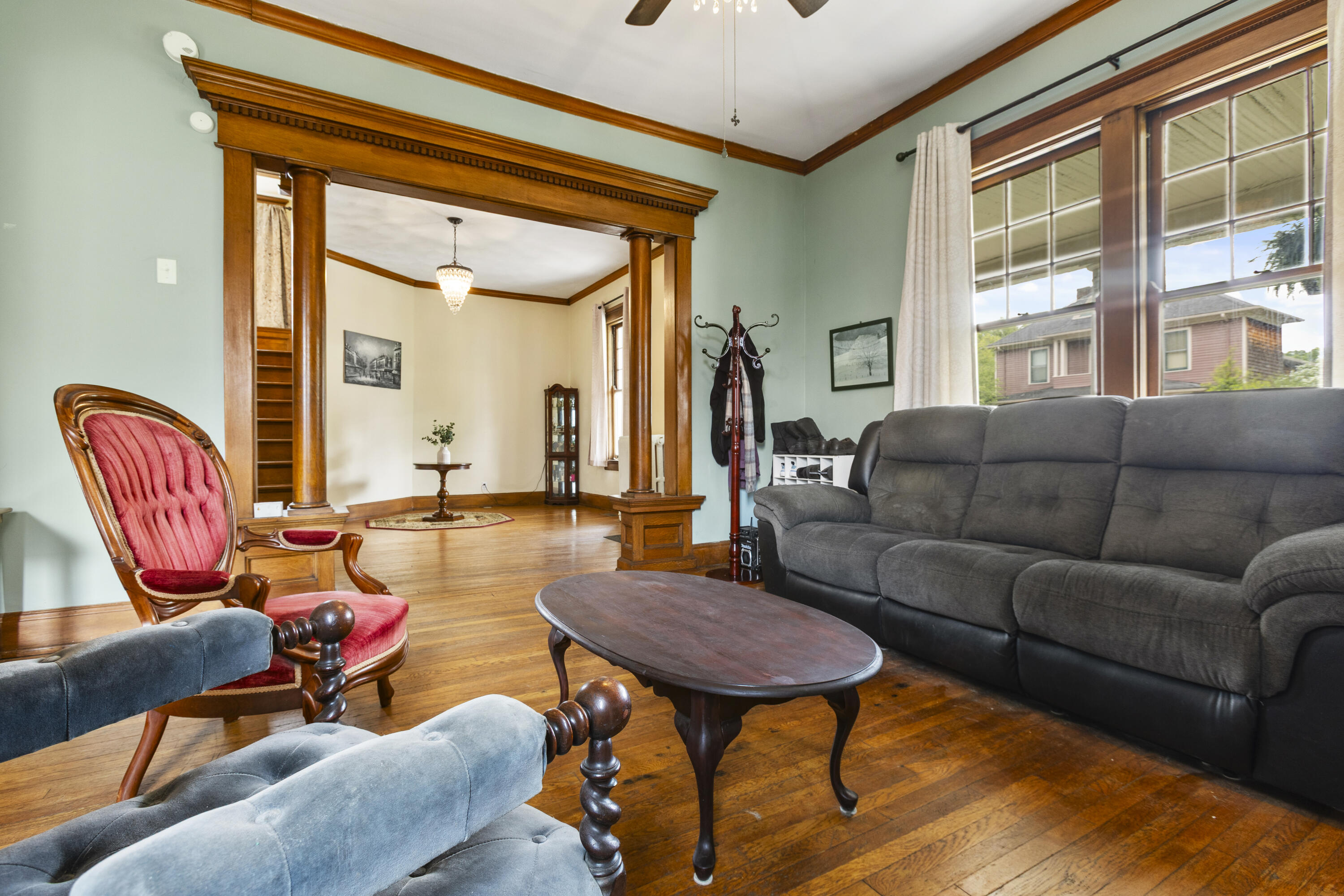 304 E Pleasant Street