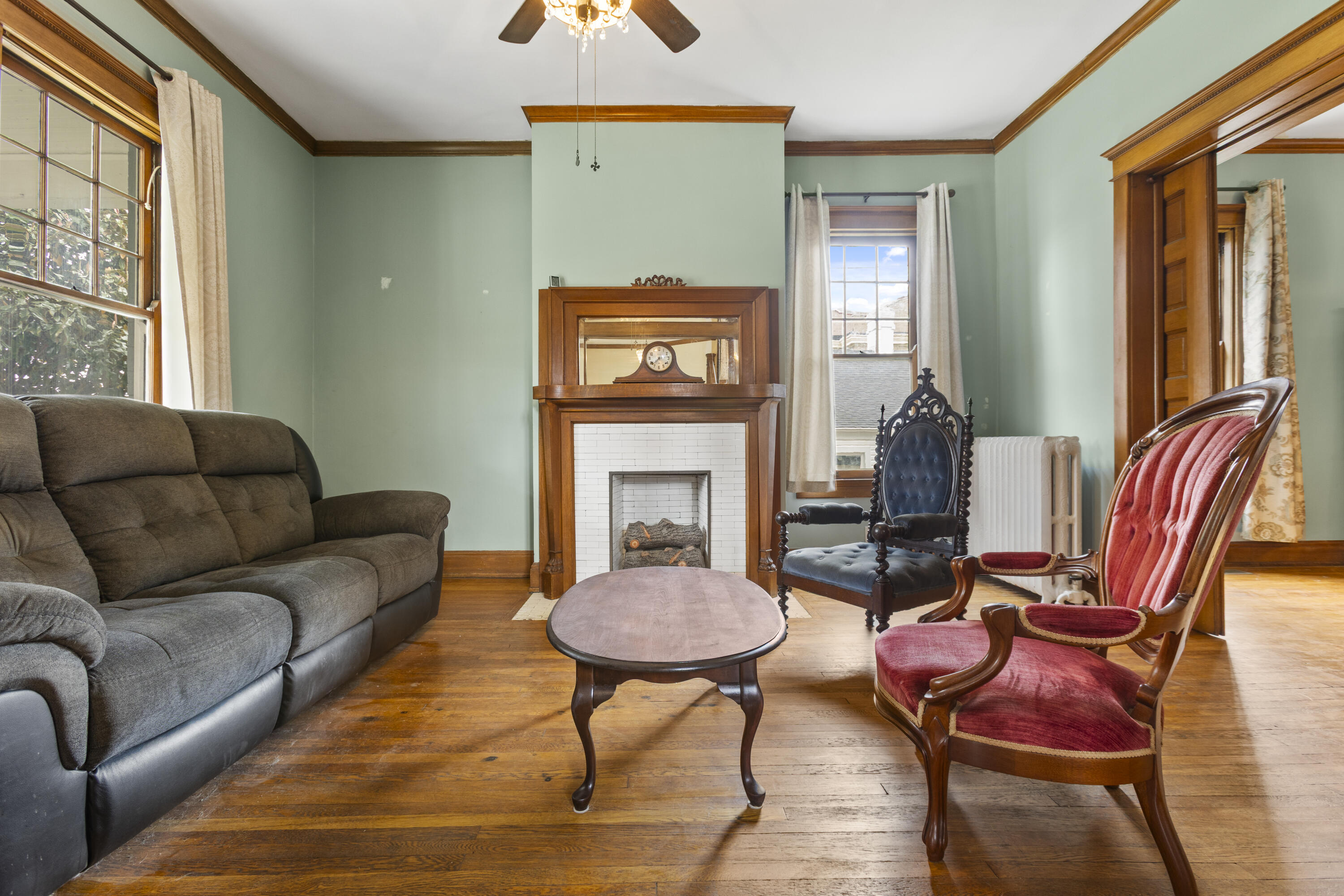 304 E Pleasant Street
