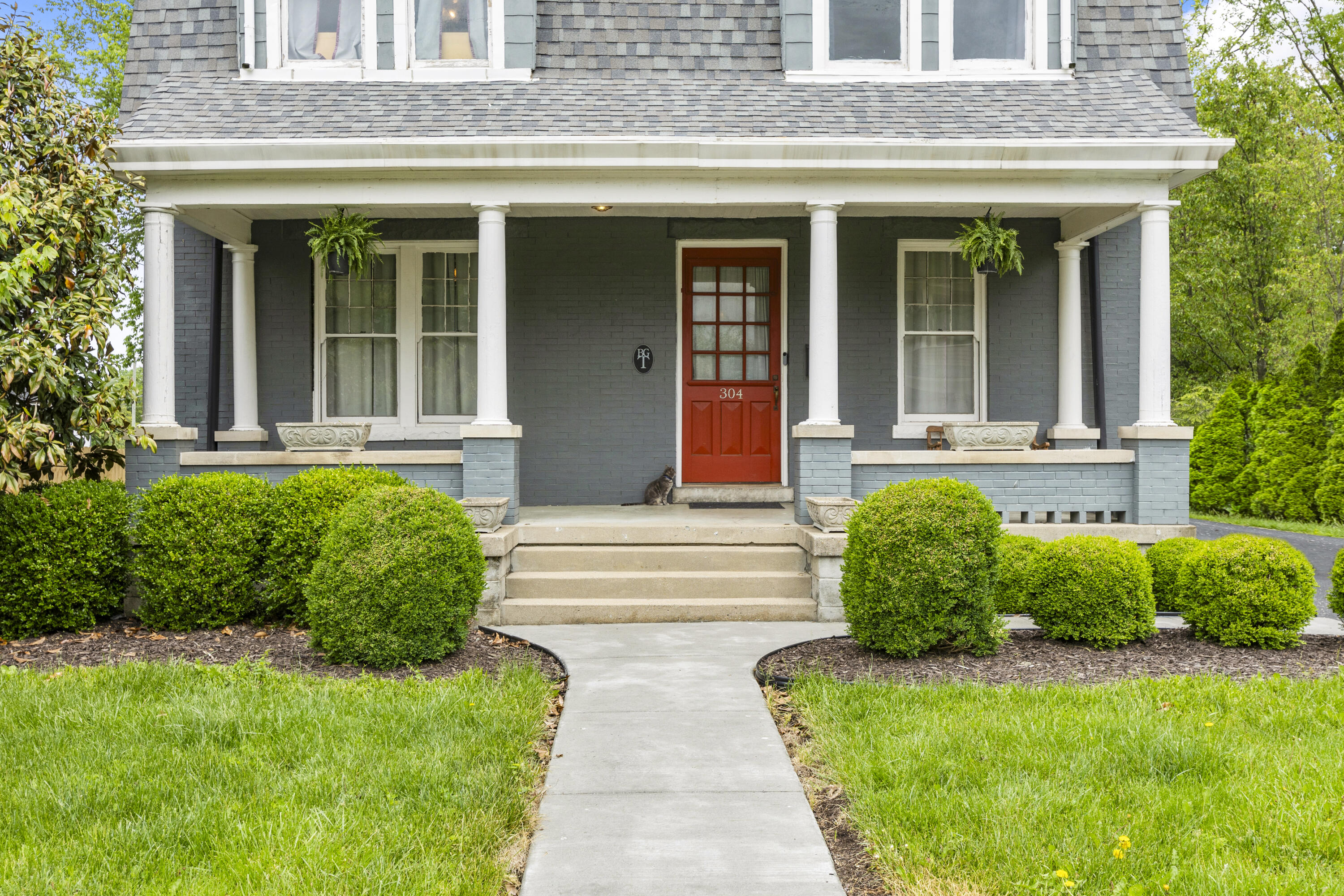 304 E Pleasant Street