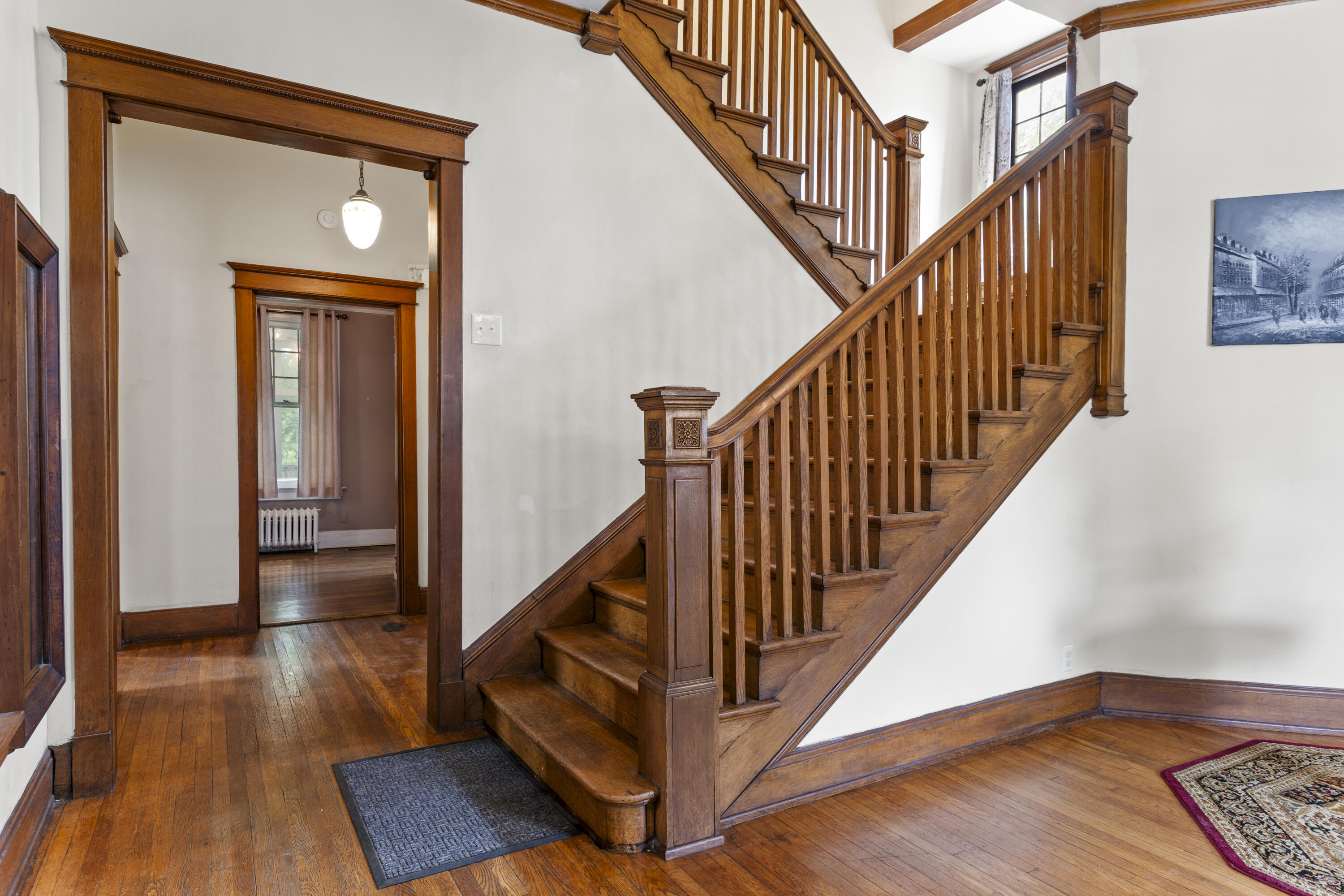 304 E Pleasant Street