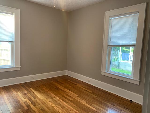 122 Elam Park