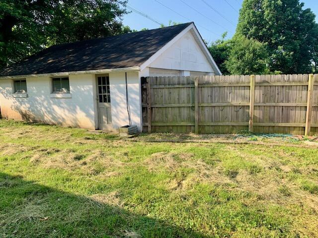 122 Elam Park