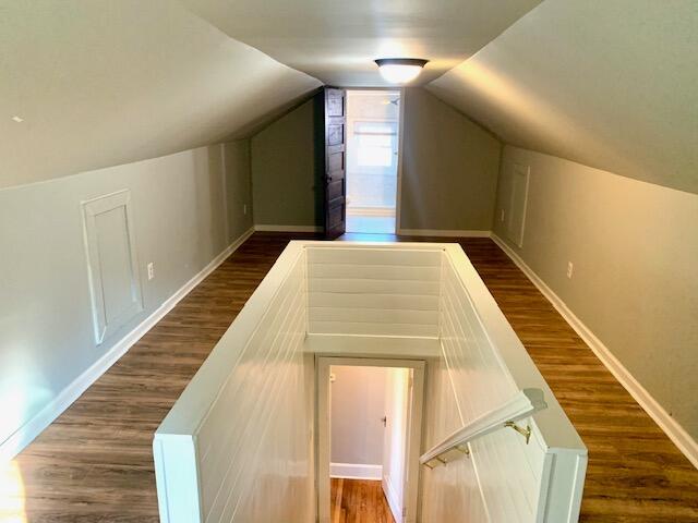 122 Elam Park