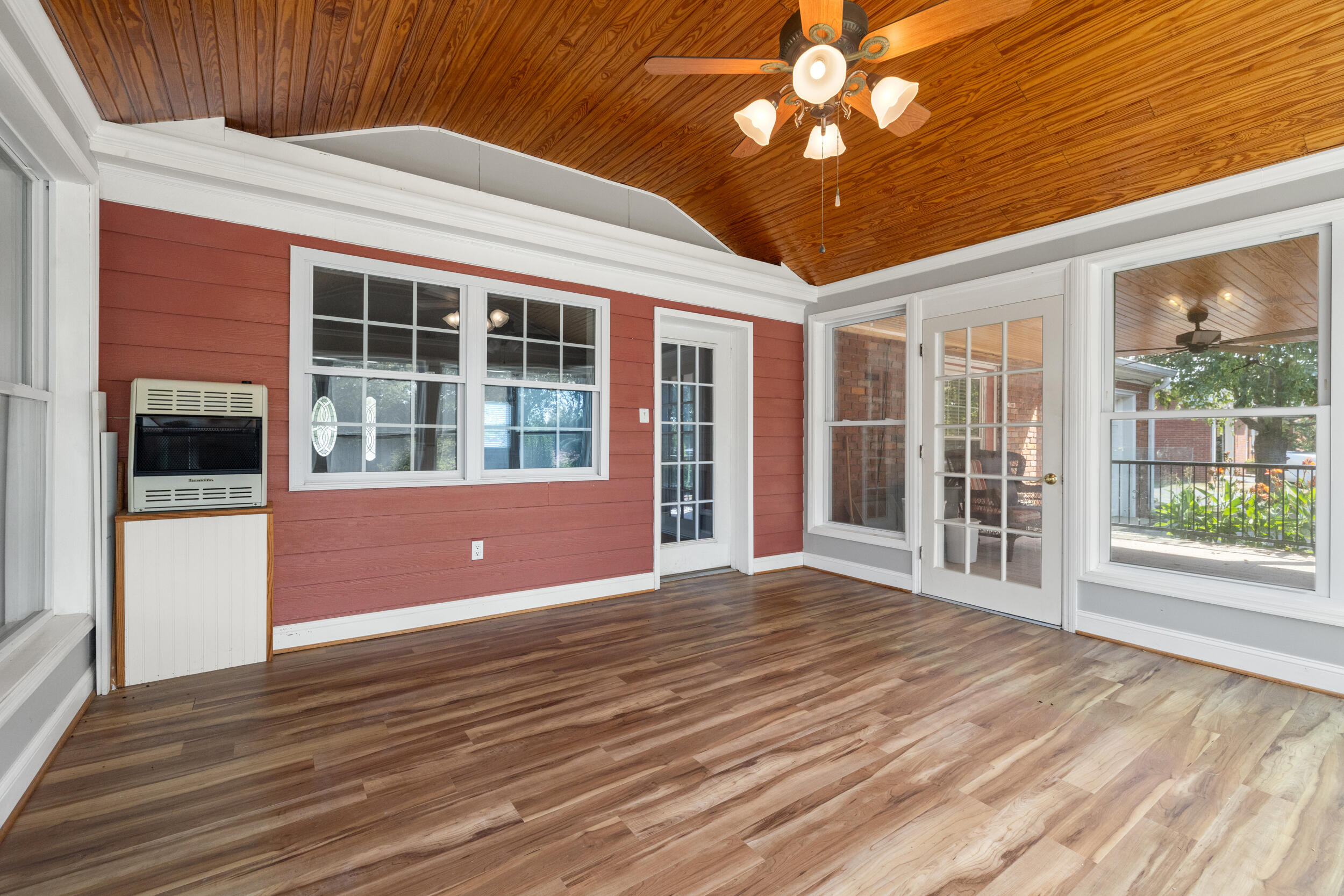 500 Hiawatha Trail